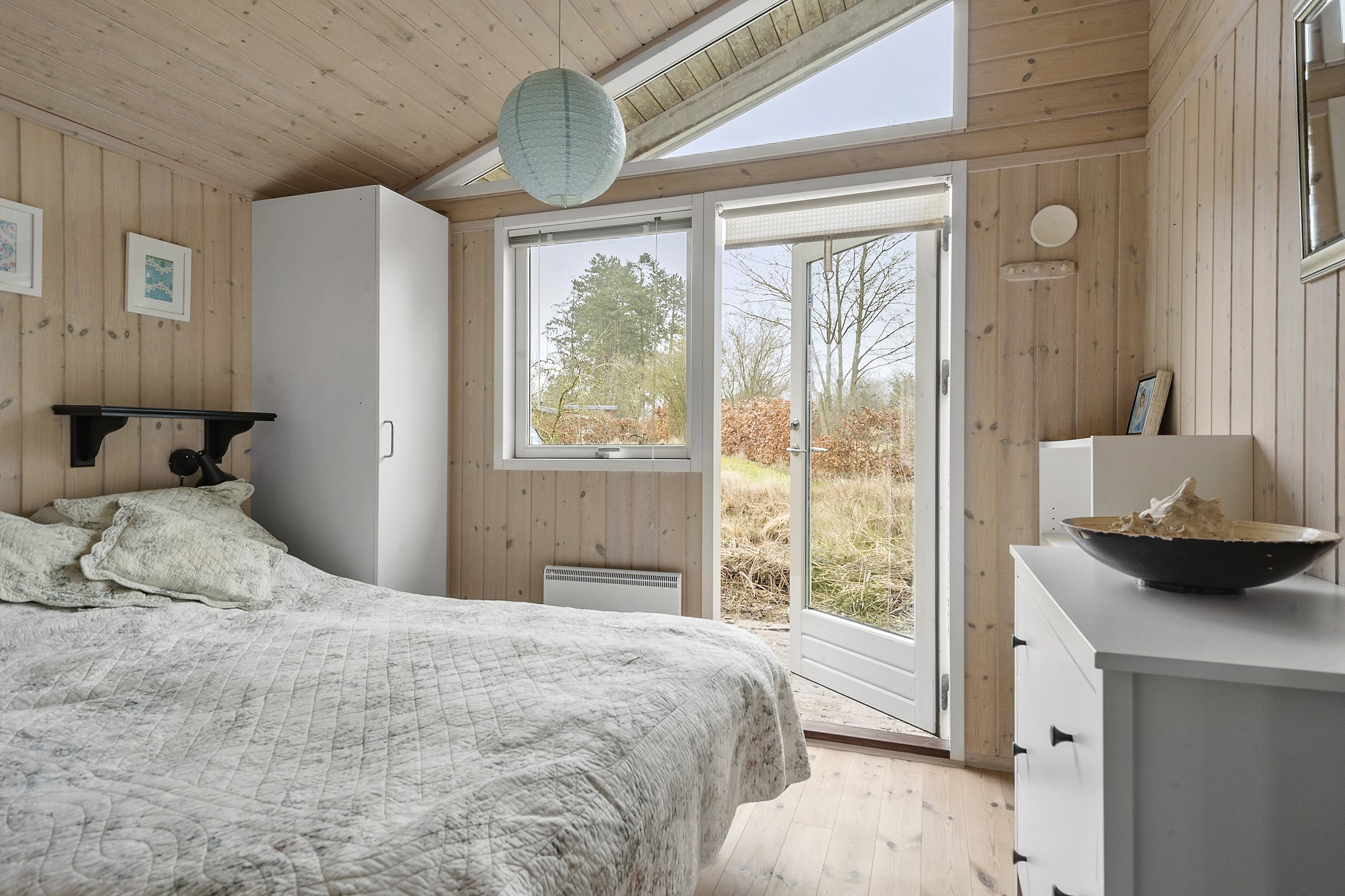 Fremhævet soveværelse billede i fuldskærmstilstand. Billede af Strandparksvej 63B, Saksild Str, 8300 Odder