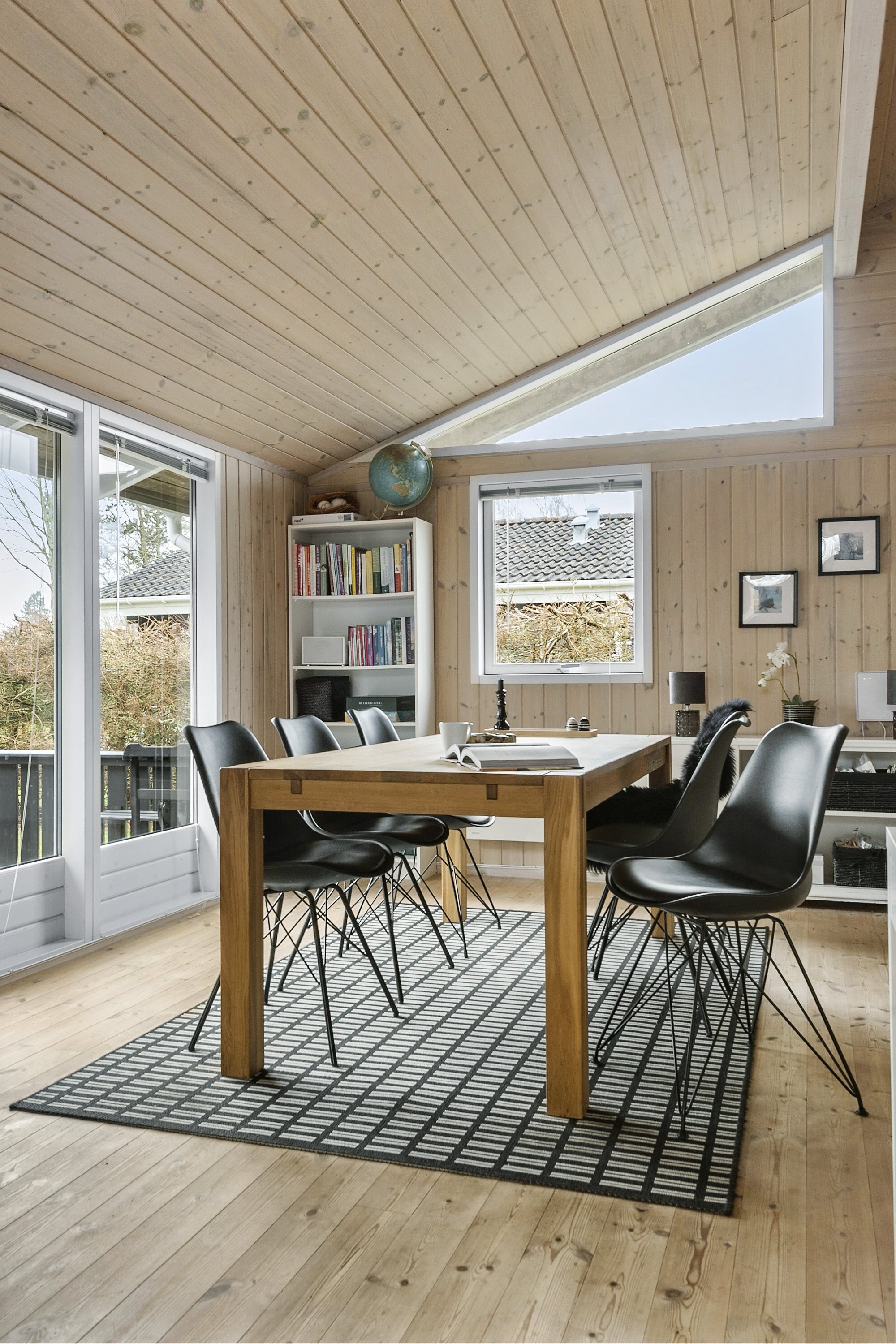 Fremhævet spisestue billede i fuldskærmstilstand. Billede af Strandparksvej 63B, Saksild Str, 8300 Odder