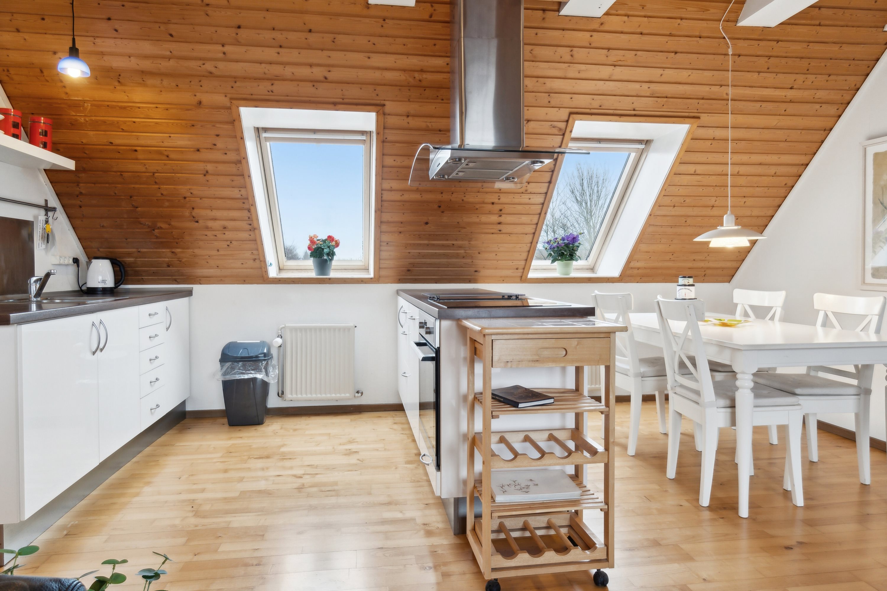 Fremhævet køkken billede i fuldskærmstilstand. Billede af Holmevej 5, 4390 Vipperød