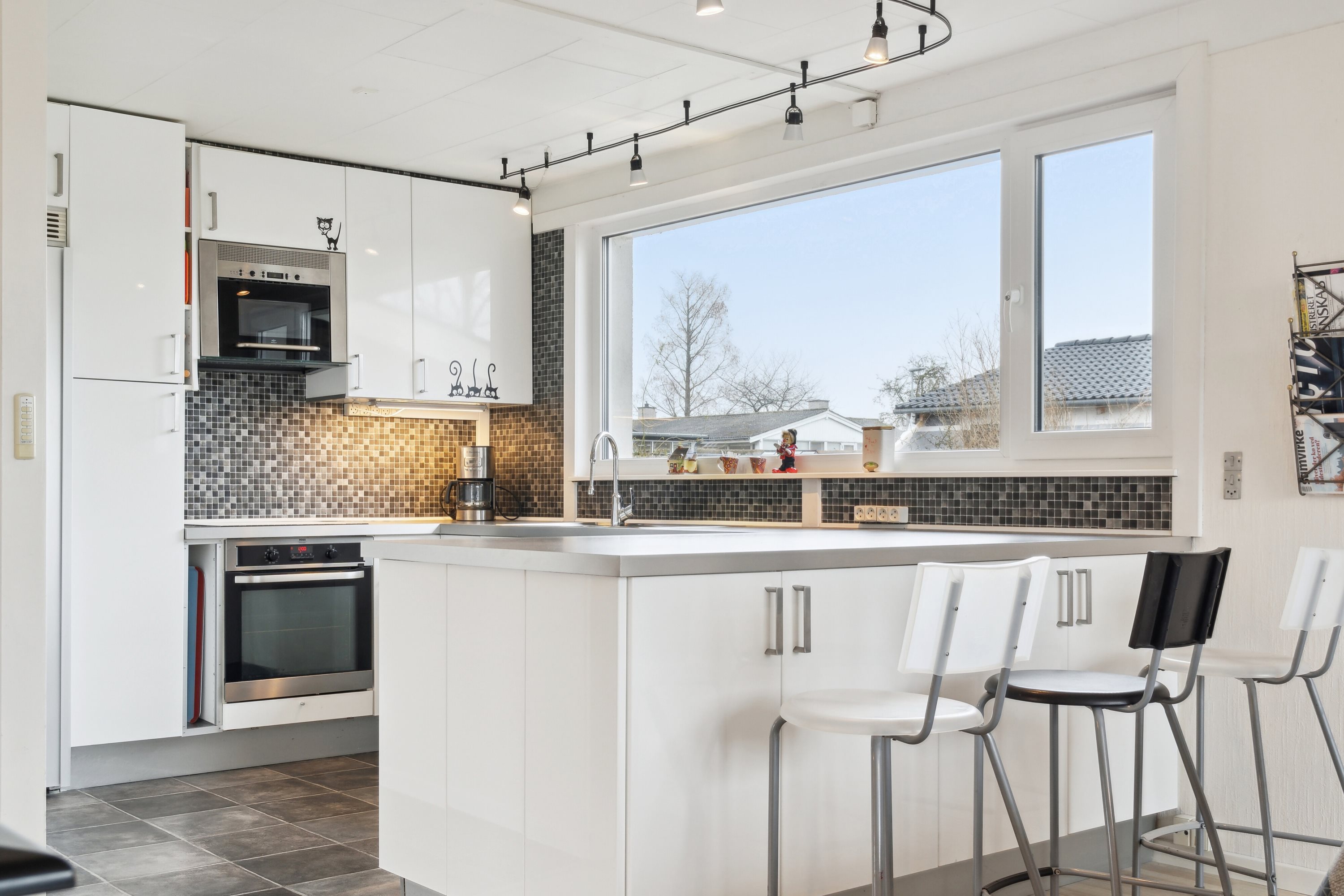 Fremhævet køkken billede i fuldskærmstilstand. Billede af Holmevej 5, 4390 Vipperød