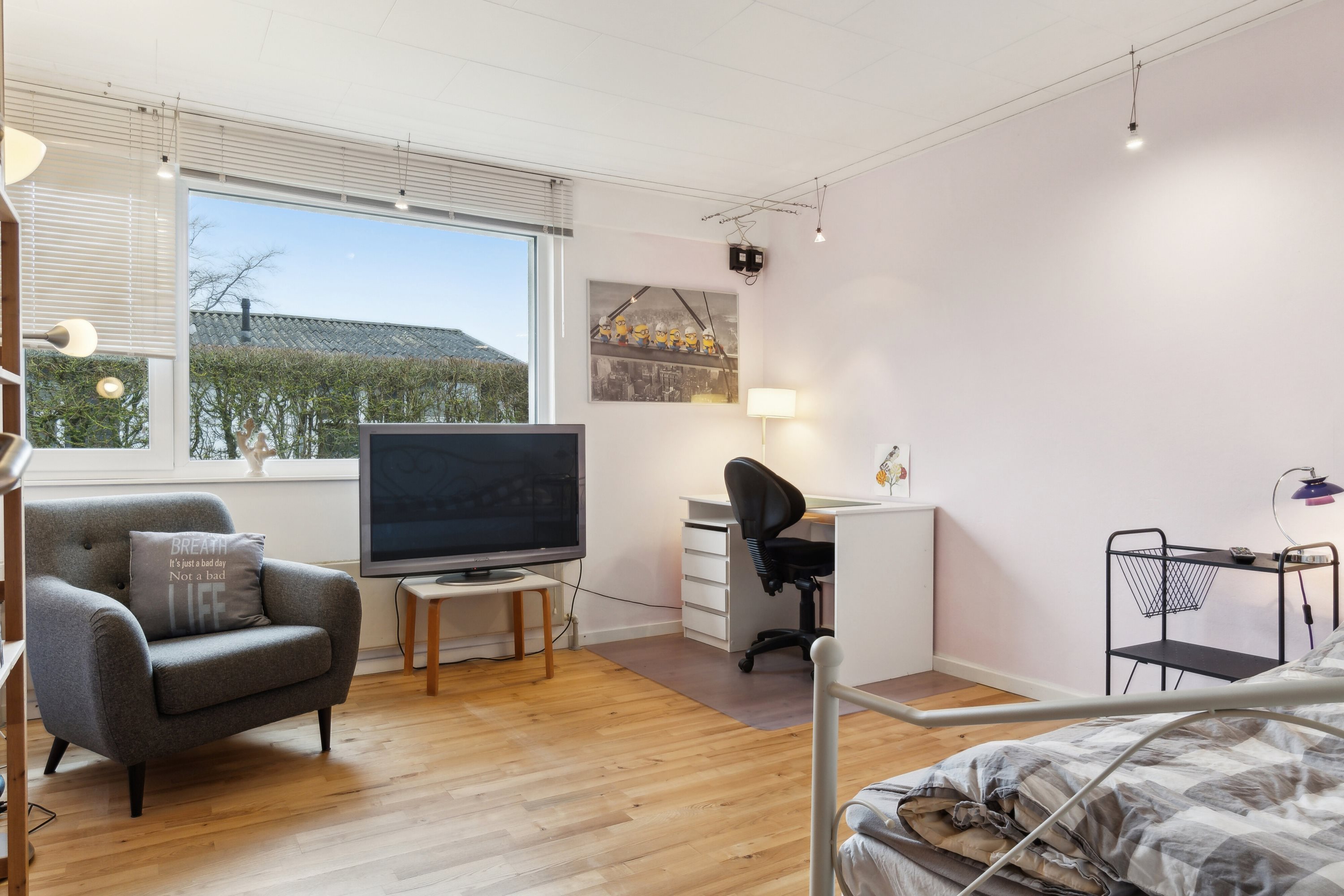 Fremhævet soveværelse billede i fuldskærmstilstand. Billede af Holmevej 5, 4390 Vipperød