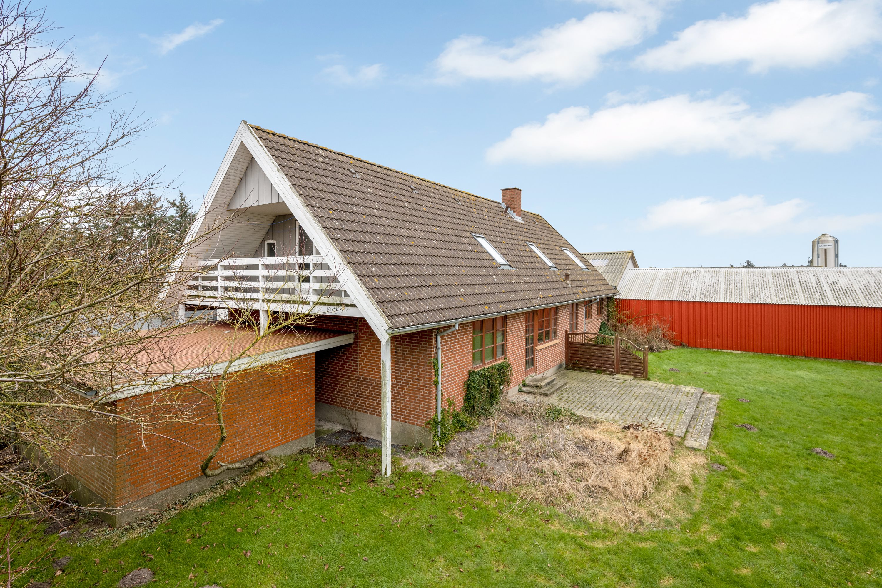 Fremhævet facade billede i fuldskærmstilstand. Billede af Landevejen 73, Døstrup, 6780 Skærbæk