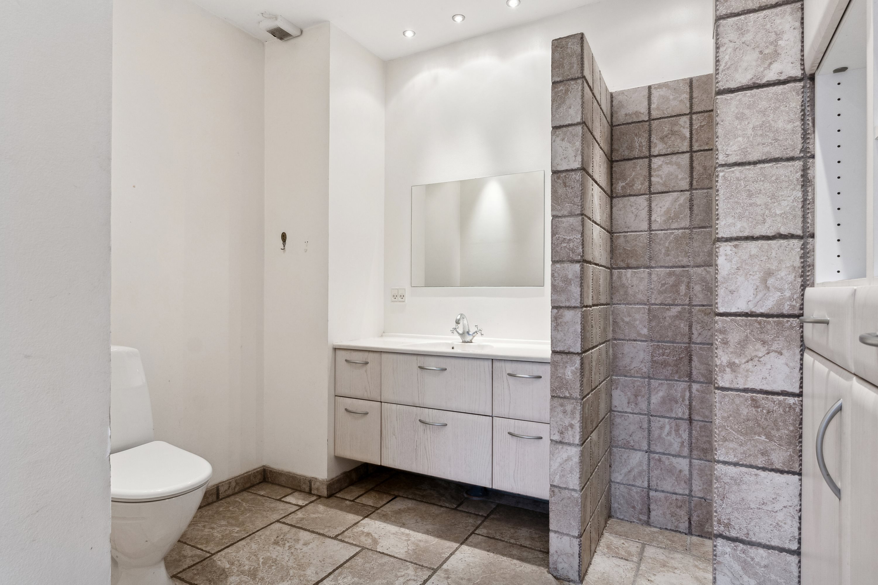 Fremhævet badeværelse billede i fuldskærmstilstand. Billede af Bildsøvej 88, Kelstrup, 4200 Slagelse