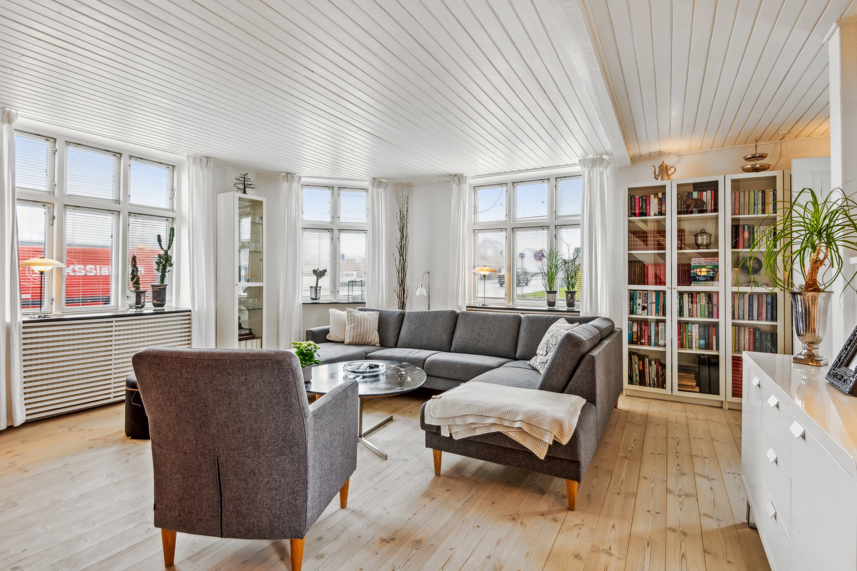 Fremhævet stue billede i fuldskærmstilstand. Billede af Hirsevej 2A, Vejgaard, 9000 Aalborg