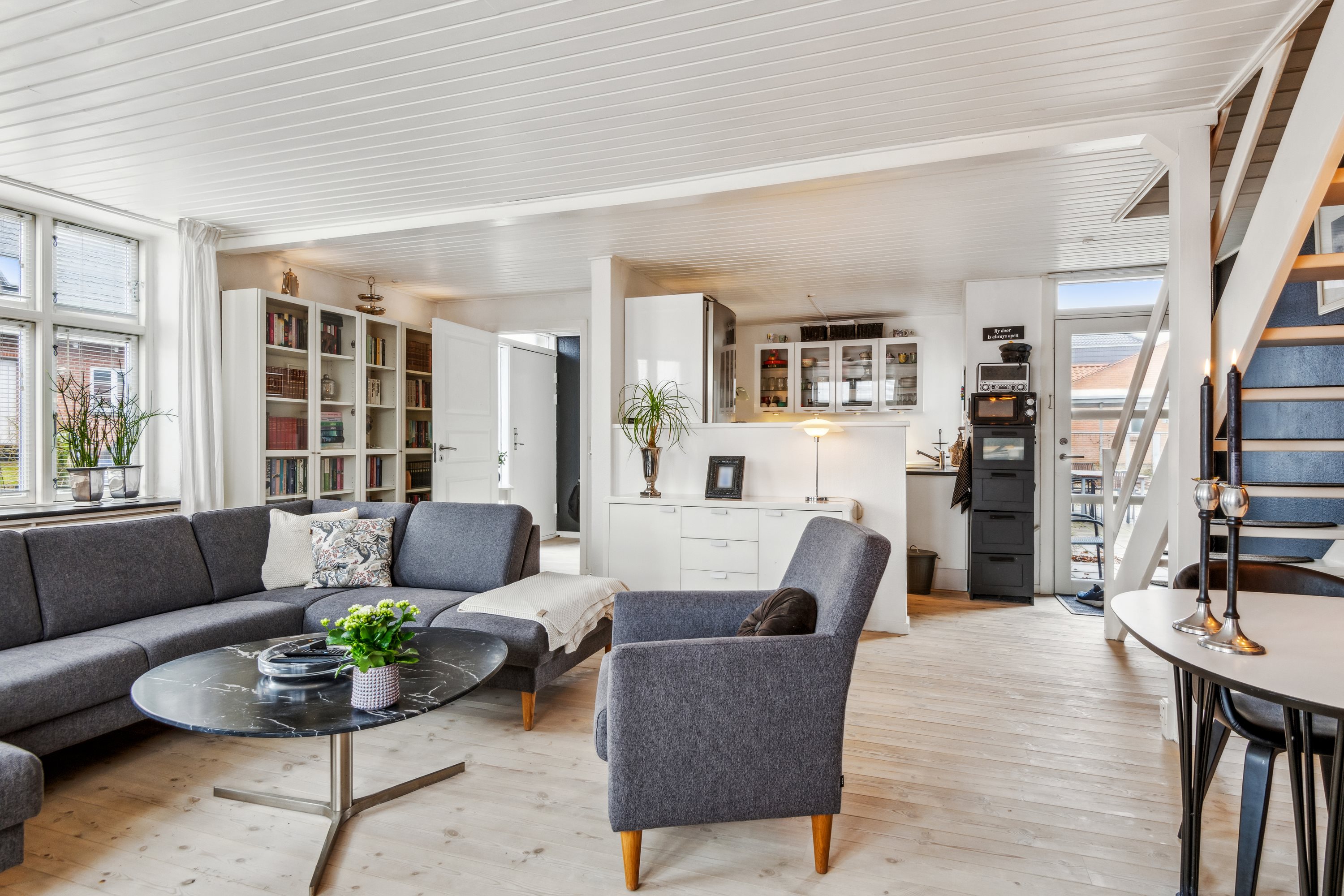 Fremhævet stue billede i fuldskærmstilstand. Billede af Hirsevej 2A, Vejgaard, 9000 Aalborg