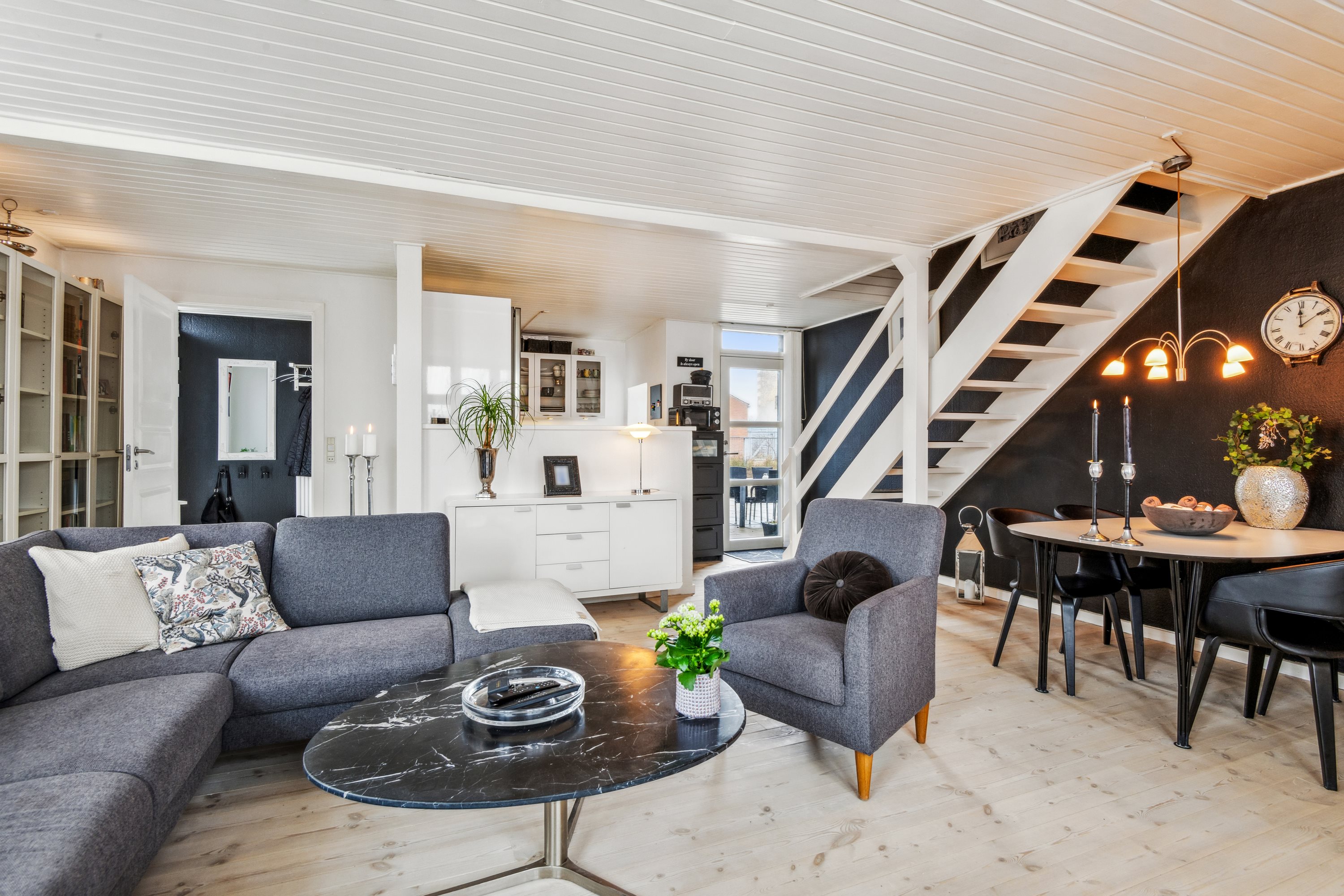 Fremhævet stue billede i fuldskærmstilstand. Billede af Hirsevej 2A, Vejgaard, 9000 Aalborg