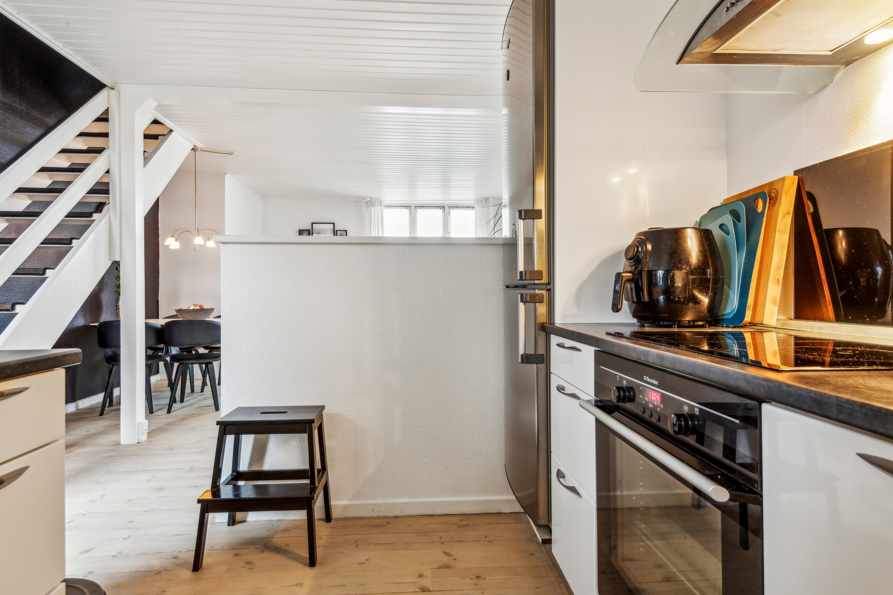 Fremhævet køkken billede i fuldskærmstilstand. Billede af Hirsevej 2A, Vejgaard, 9000 Aalborg