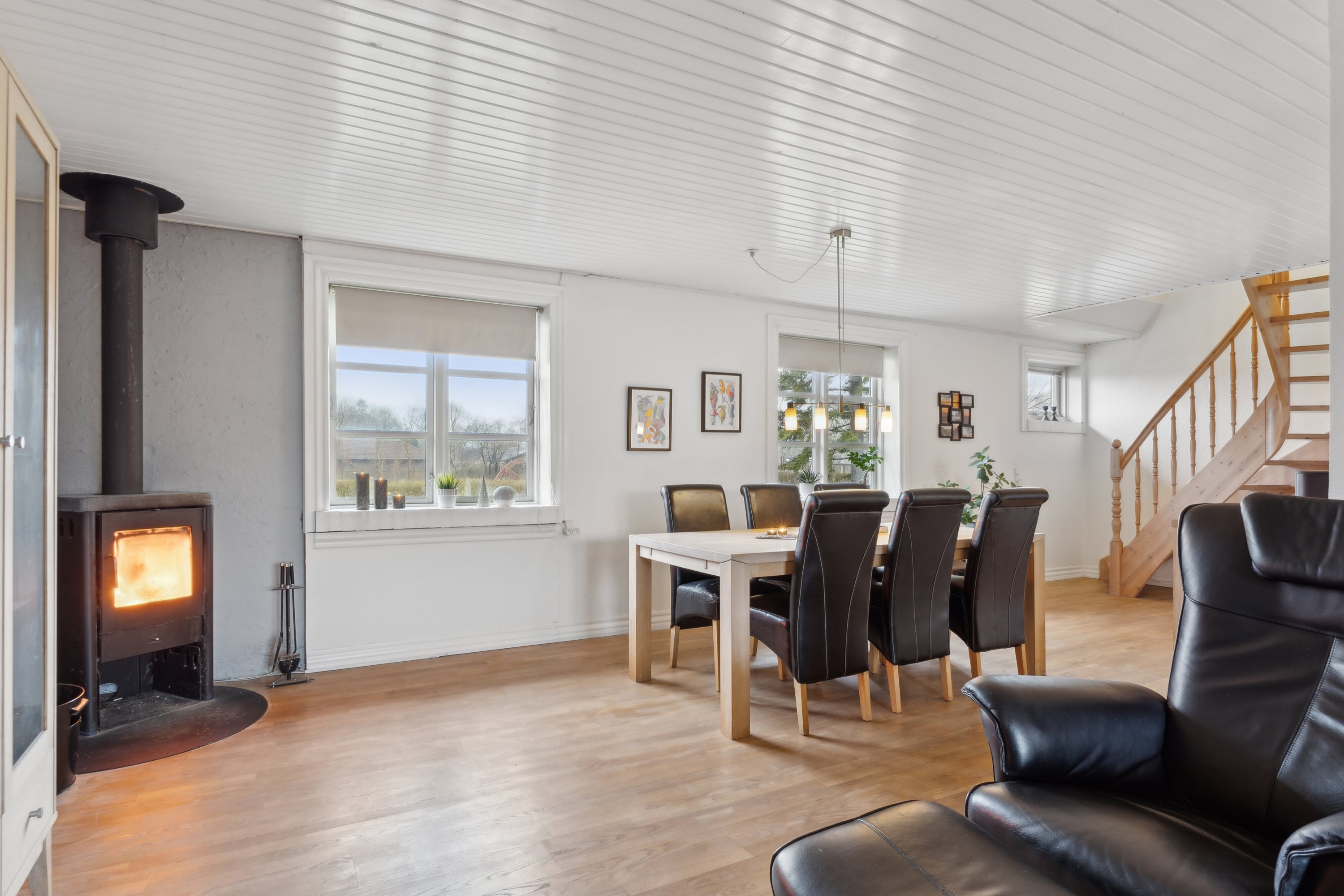 Fremhævet spisestue billede i fuldskærmstilstand. Billede af Birkevej 43, 7442 Engesvang