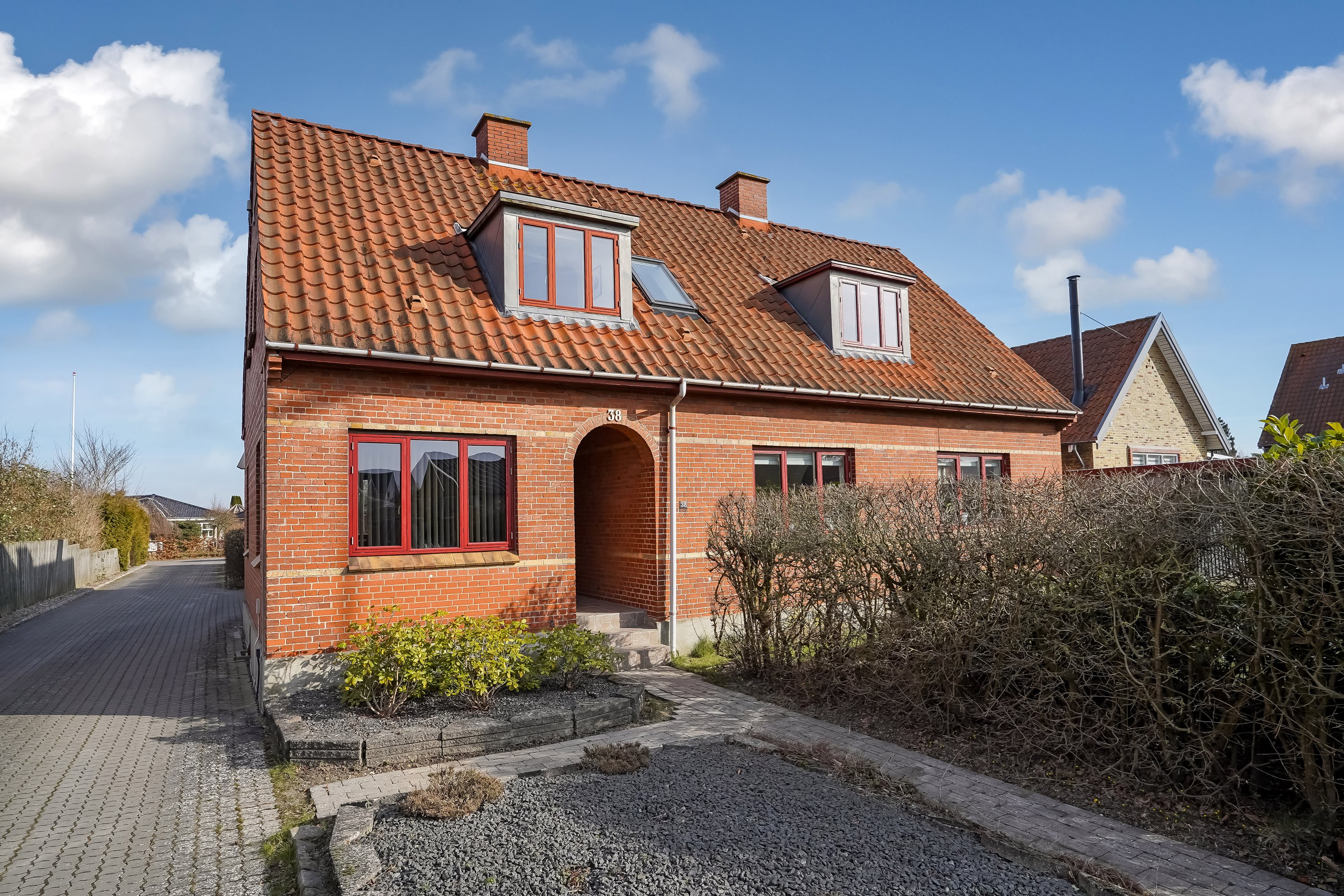 Fremhævet ejendommen billede i fuldskærmstilstand. Billede af Svendborgvej 38, Hjallese, 5260 Odense S