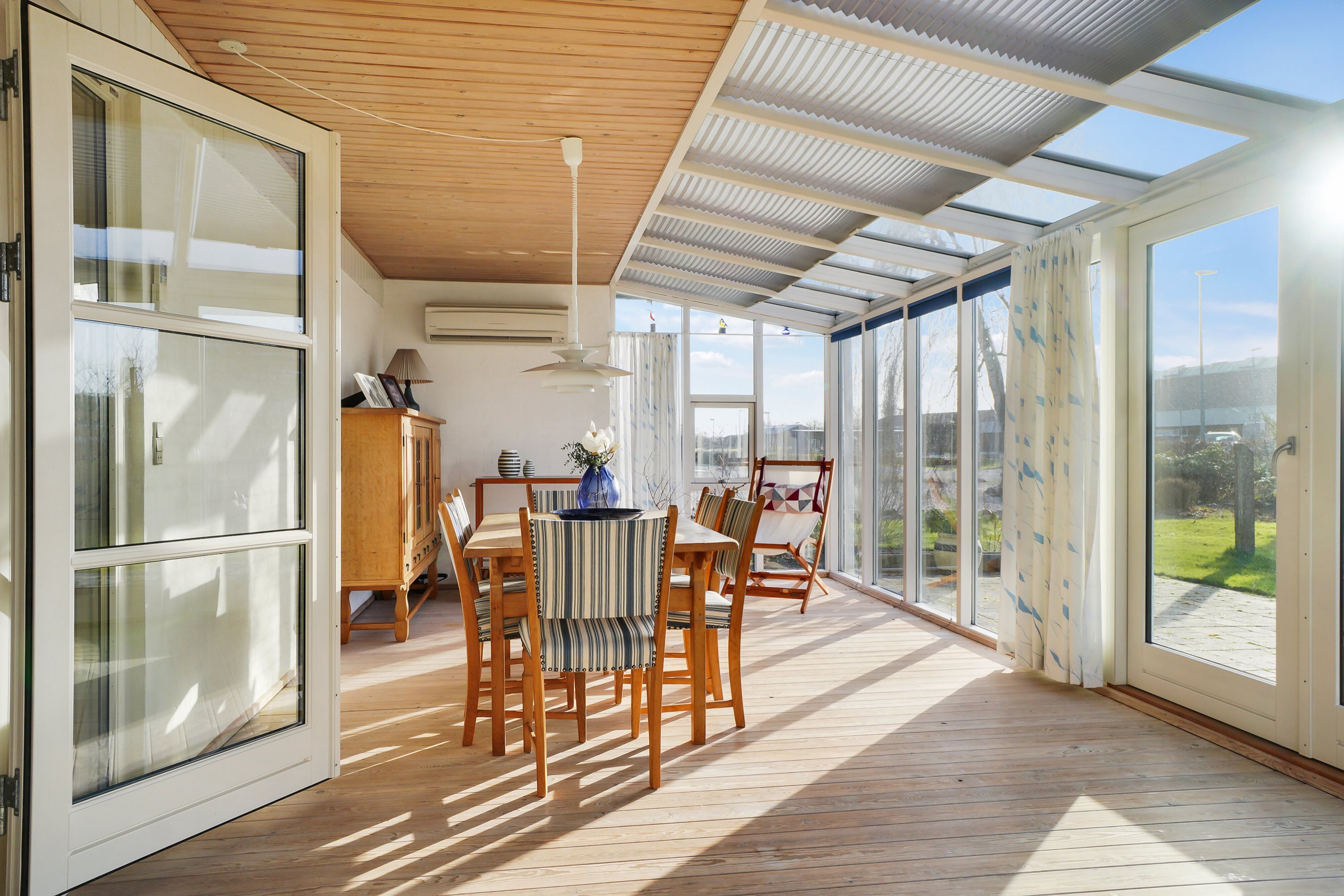 Fremhævet udestue billede i fuldskærmstilstand. Billede af Soltoften 6, 7900 Nykøbing M