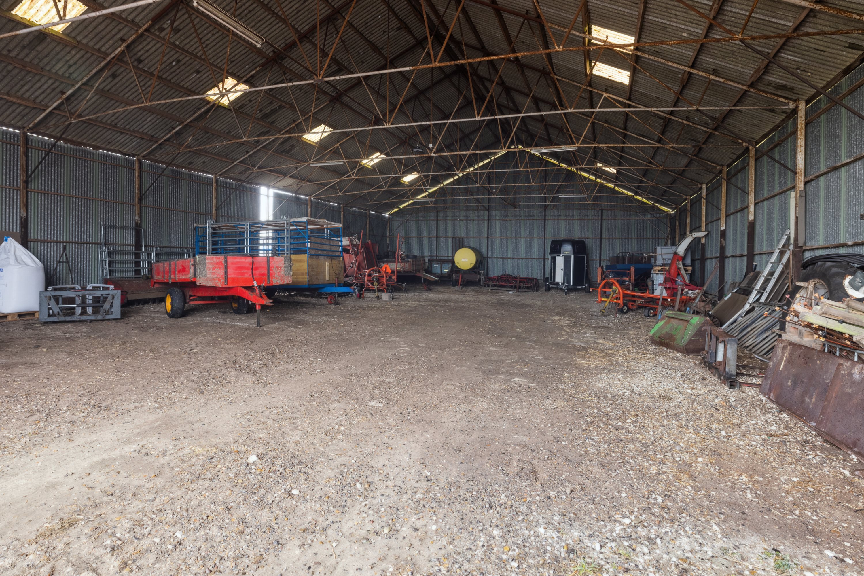 Fremhævet stald billede i fuldskærmstilstand. Billede af Tingvej 53, Tostrup, 9632 Møldrup