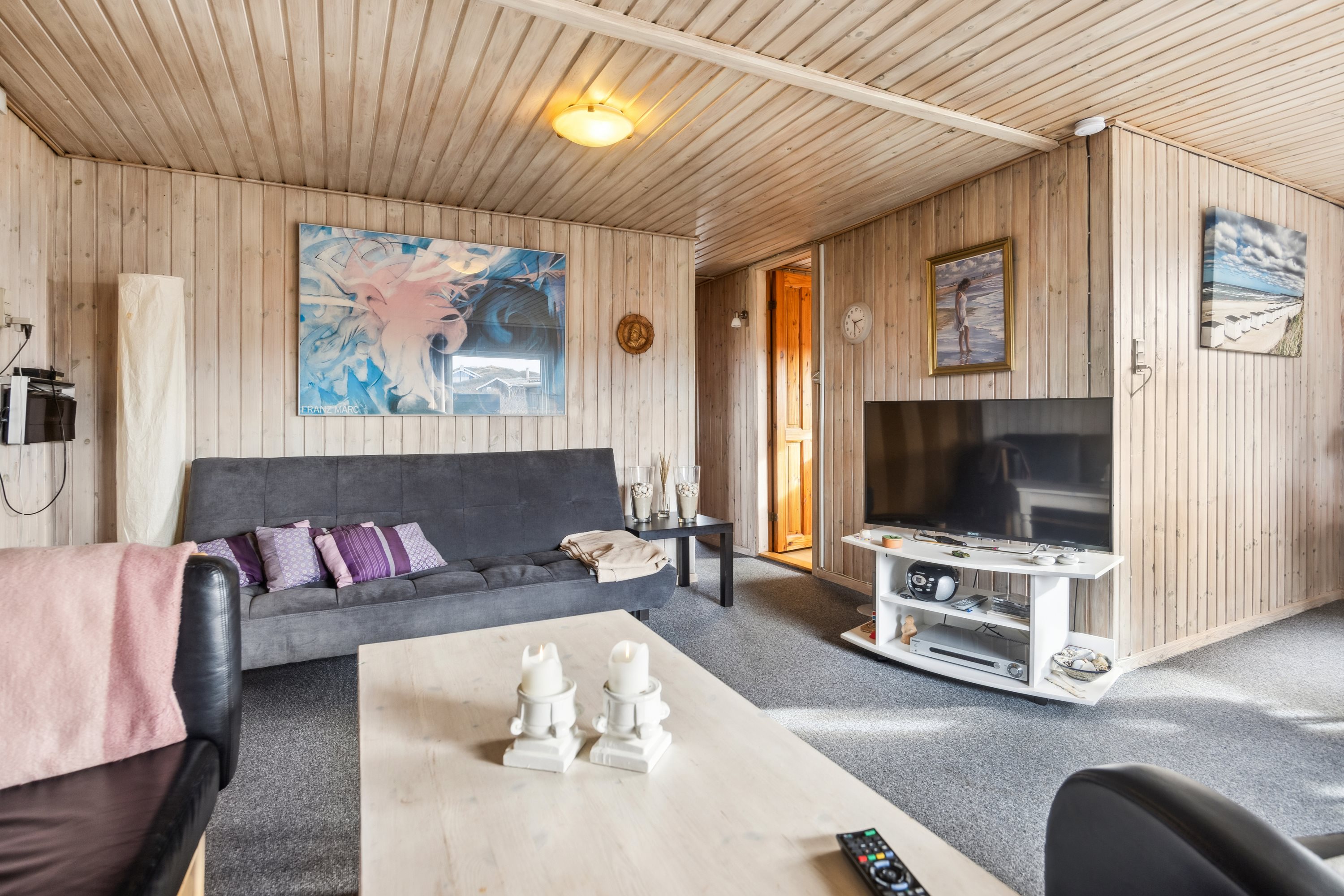 Fremhævet stue billede i fuldskærmstilstand. Billede af Redningsvejen Nord 70, Hvorup Klit, 9480 Løkken