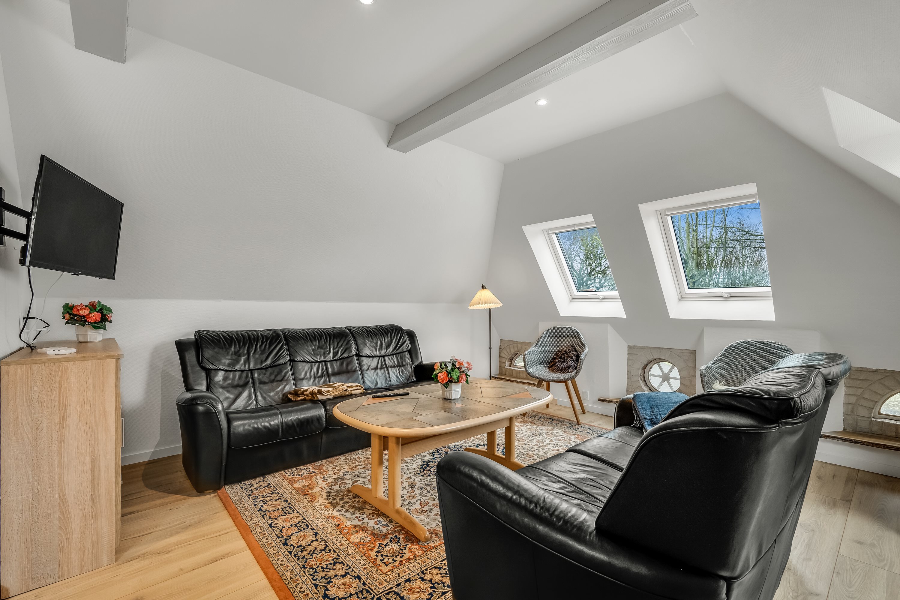 Fremhævet stue billede i fuldskærmstilstand. Billede af Rudbølvej 27, 6280 Højer