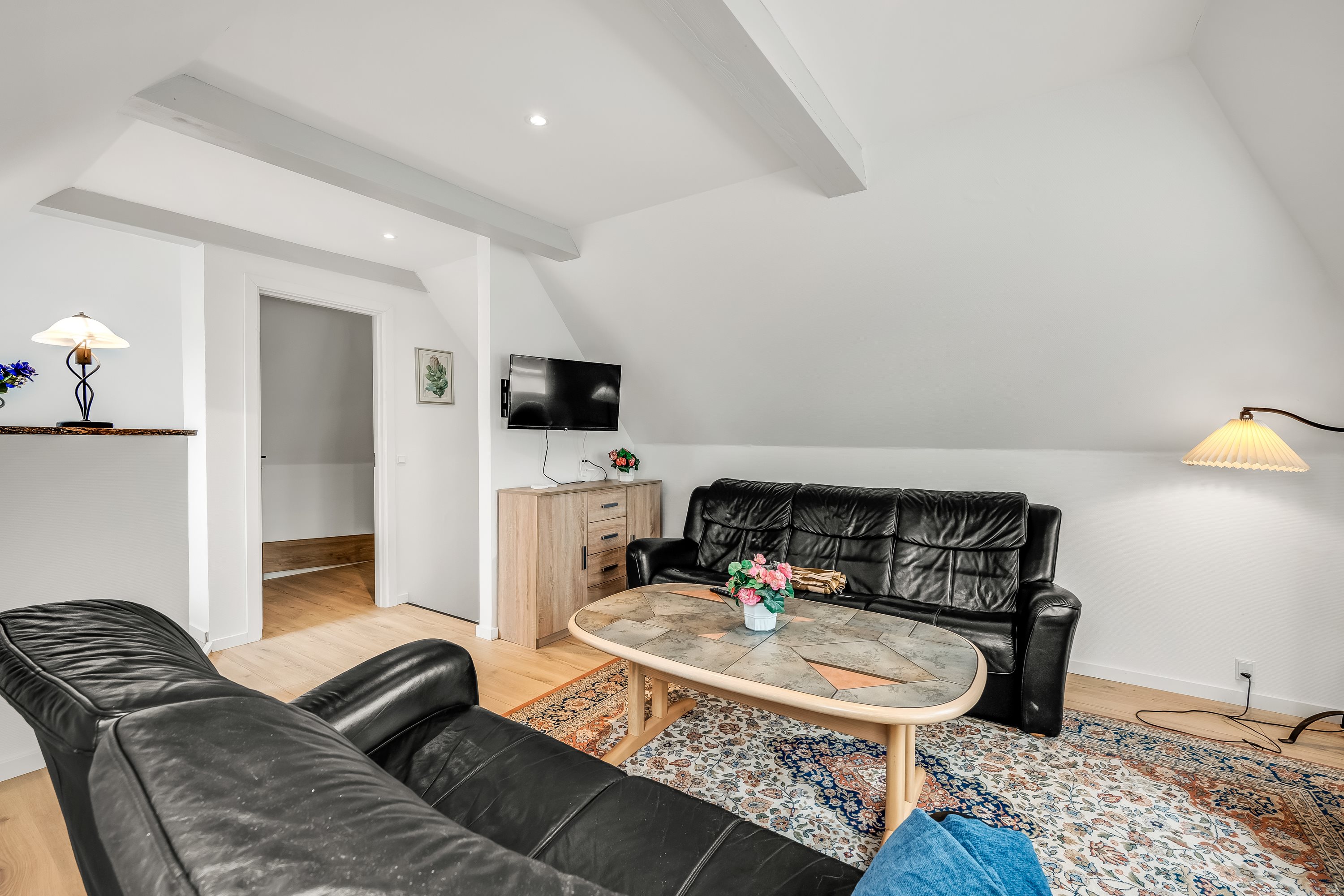 Fremhævet stue billede i fuldskærmstilstand. Billede af Rudbølvej 27, 6280 Højer