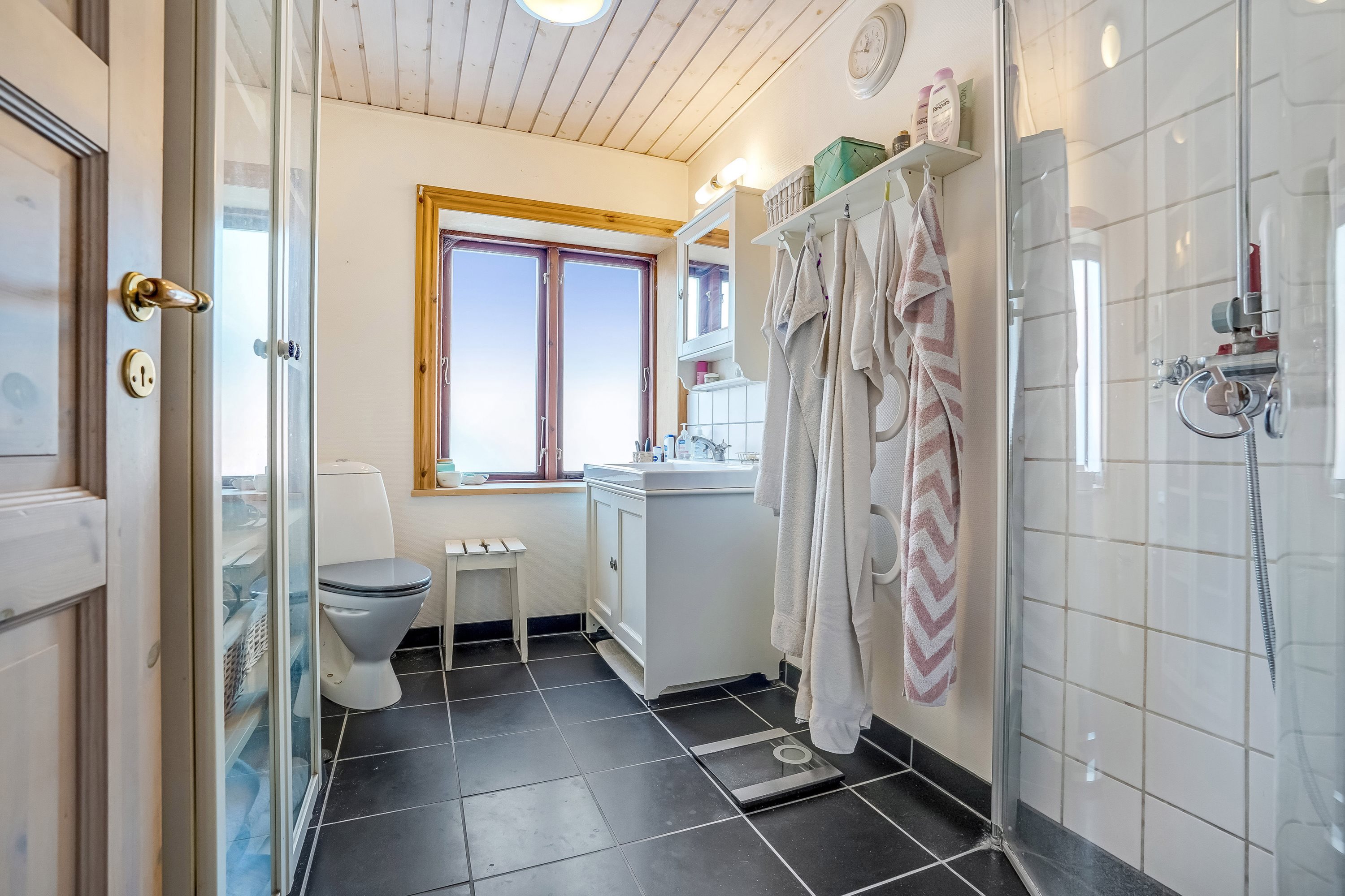 Fremhævet andet billede i fuldskærmstilstand. Billede af Vindelevvej 54, Vindelev, 7300 Jelling