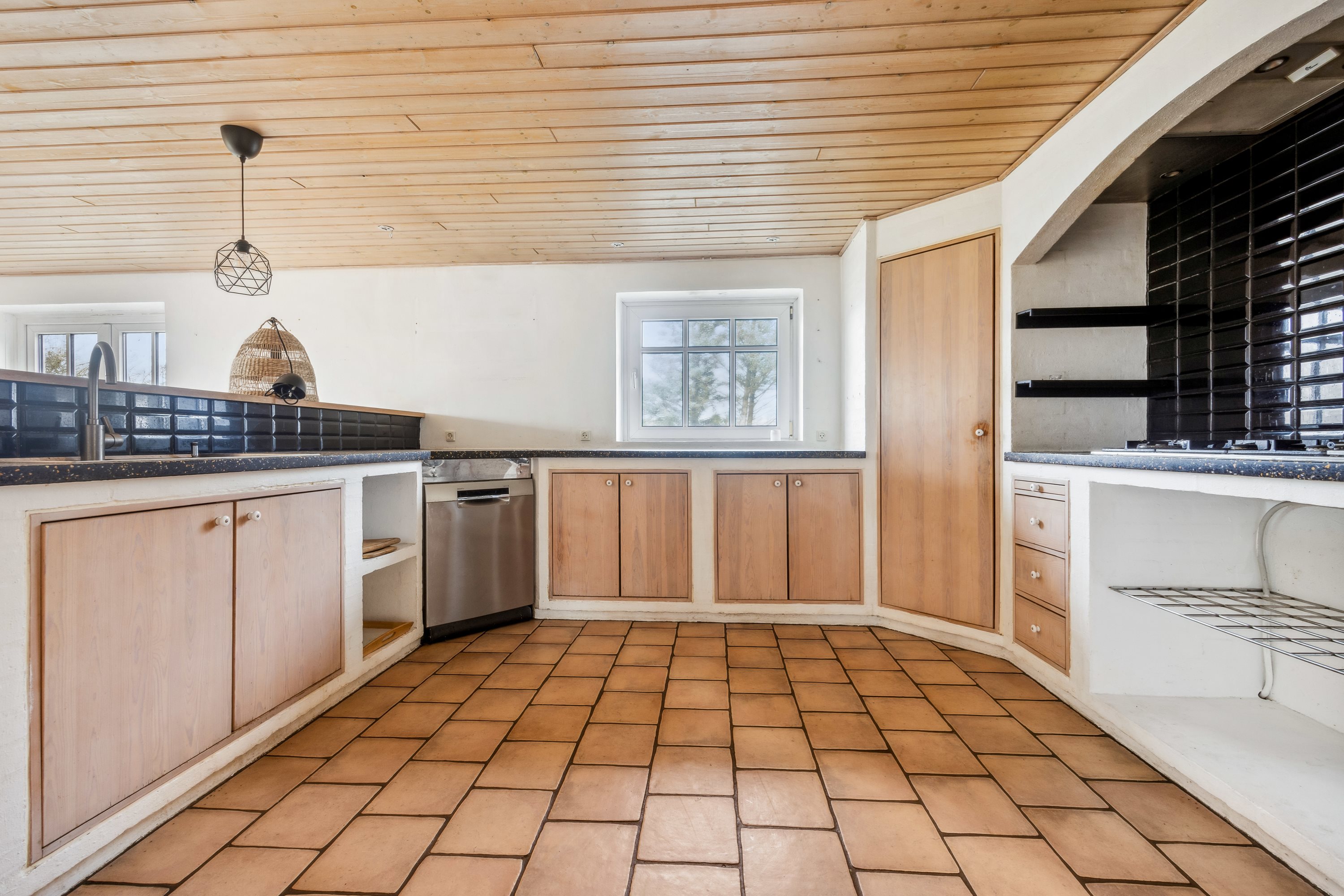 Fremhævet køkken billede i fuldskærmstilstand. Billede af Brødslevvejen 12, Ingstrup, 9480 Løkken