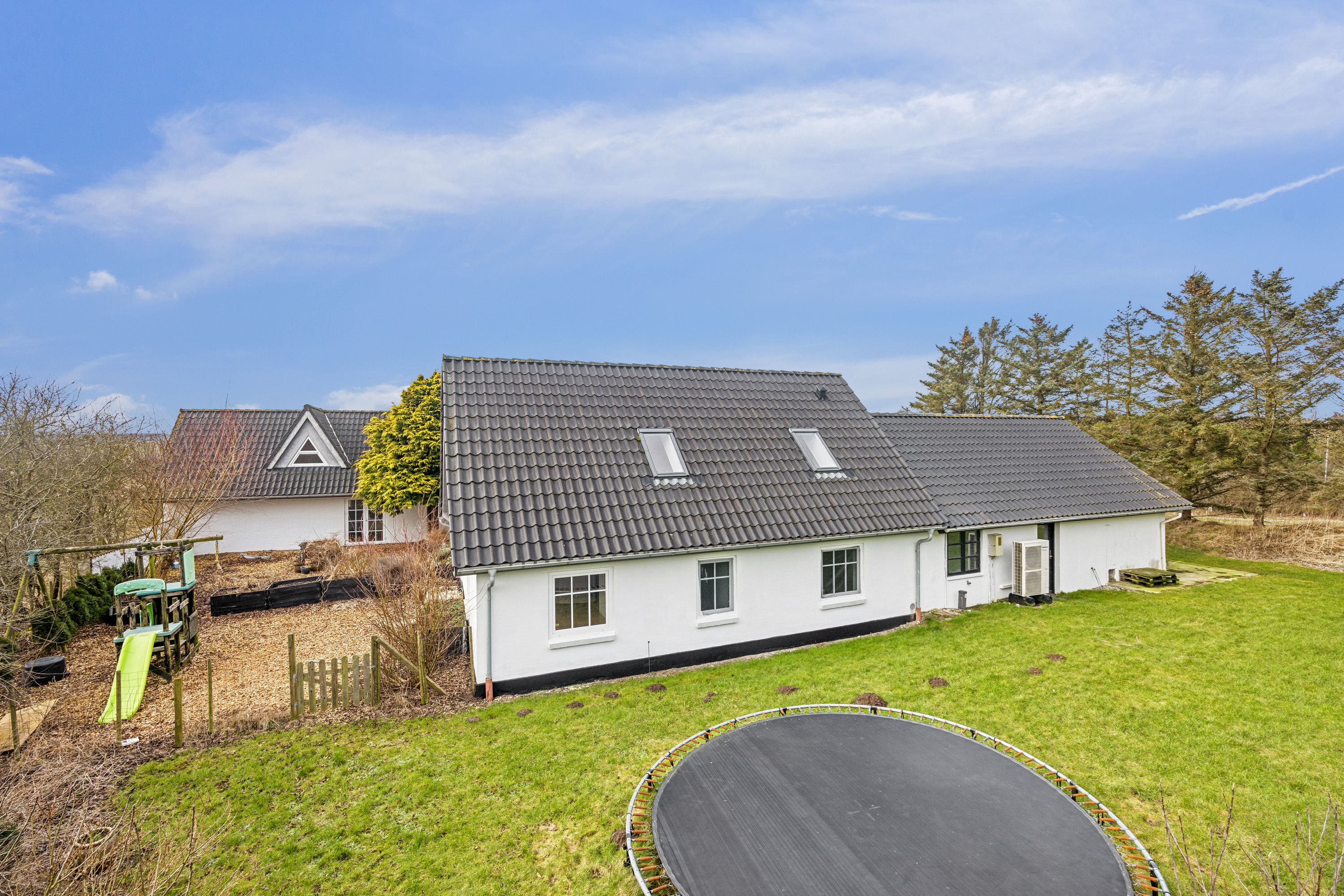 Fremhævet ejendom 1 billede i fuldskærmstilstand. Billede af Brødslevvejen 12, Ingstrup, 9480 Løkken