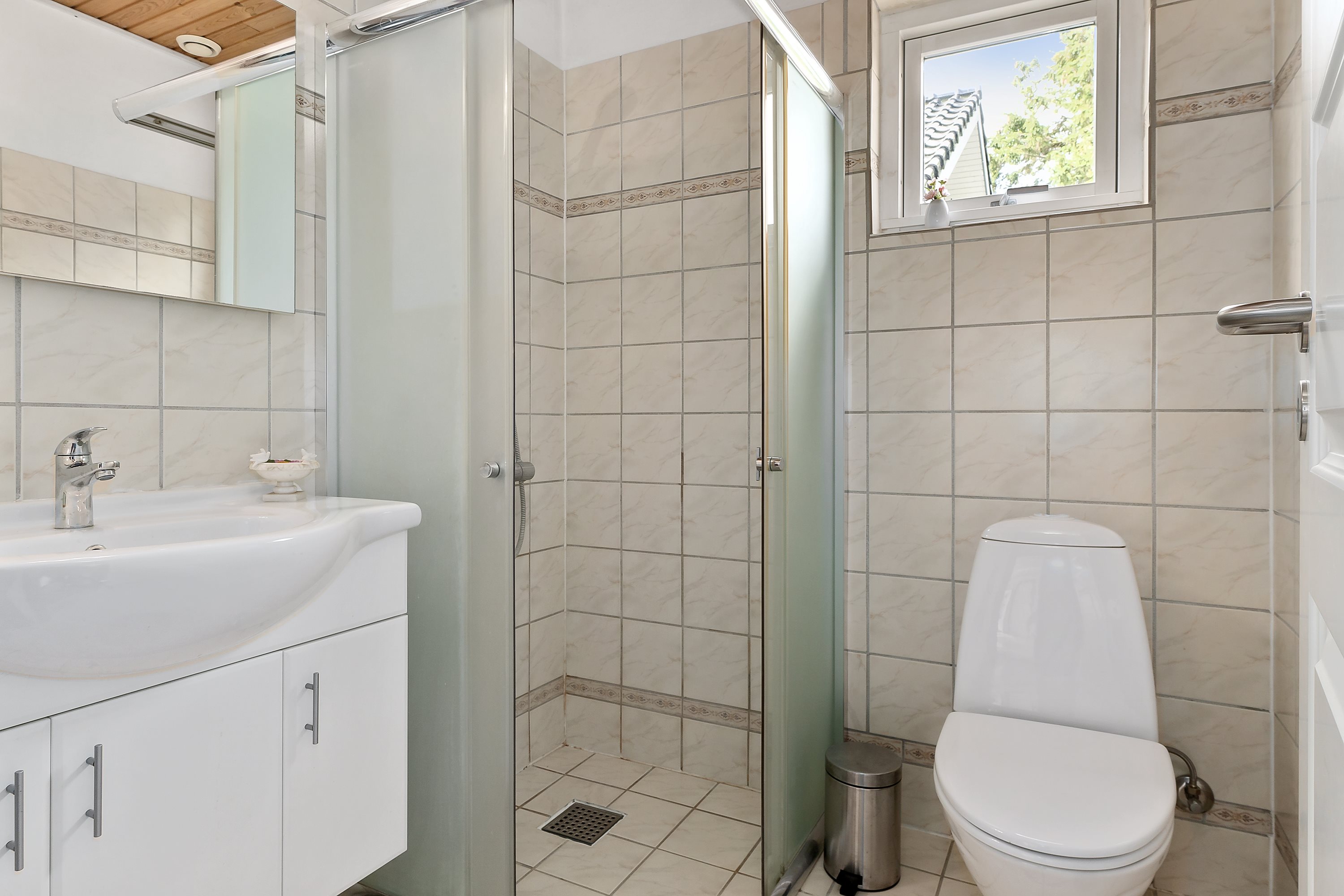 Fremhævet badeværelse billede i fuldskærmstilstand. Billede af Kirkebjergvej 4, 4623 Lille Skensved