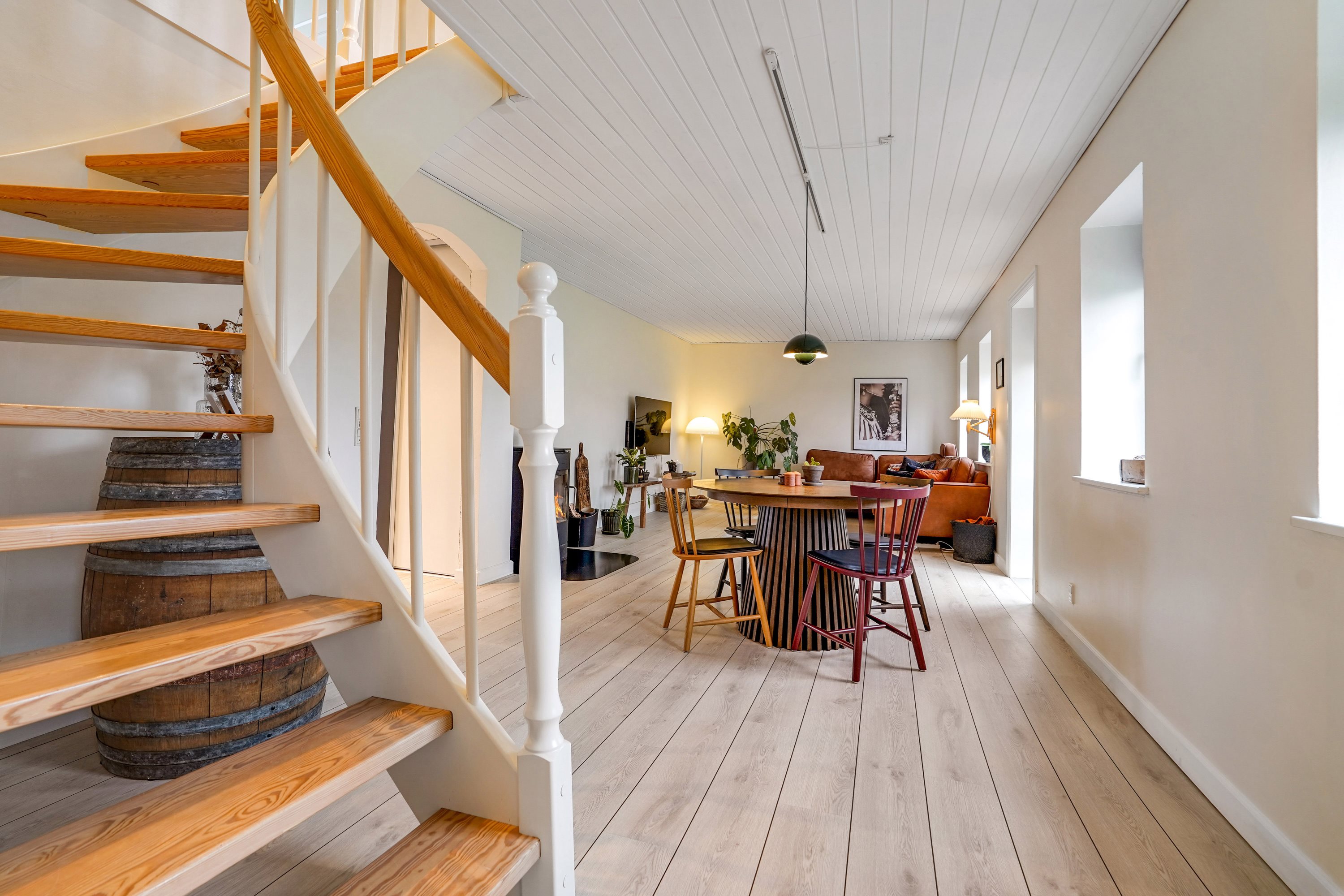 Fremhævet stue billede i fuldskærmstilstand. Billede af Hovedvejen 227, Roerslev Mrk, 5580 Nørre Aaby