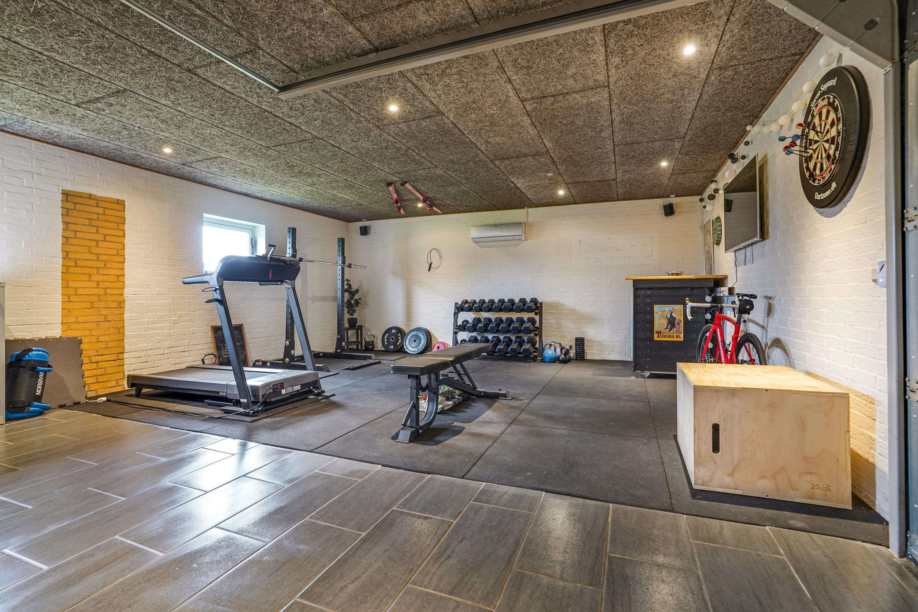 Fremhævet garage billede i fuldskærmstilstand. Billede af Hovedvejen 227, Roerslev Mrk, 5580 Nørre Aaby