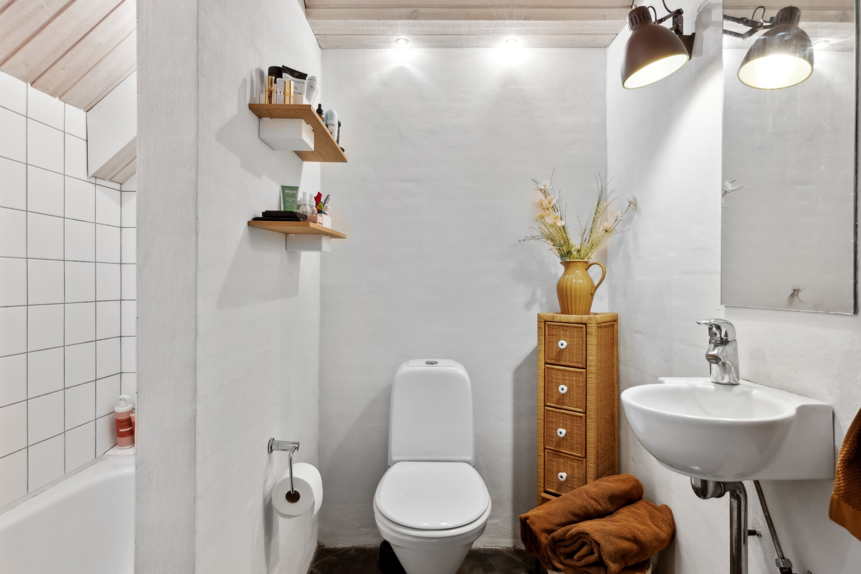 Fremhævet badeværelse billede i fuldskærmstilstand. Billede af Kystvejen 328, 4671 Strøby