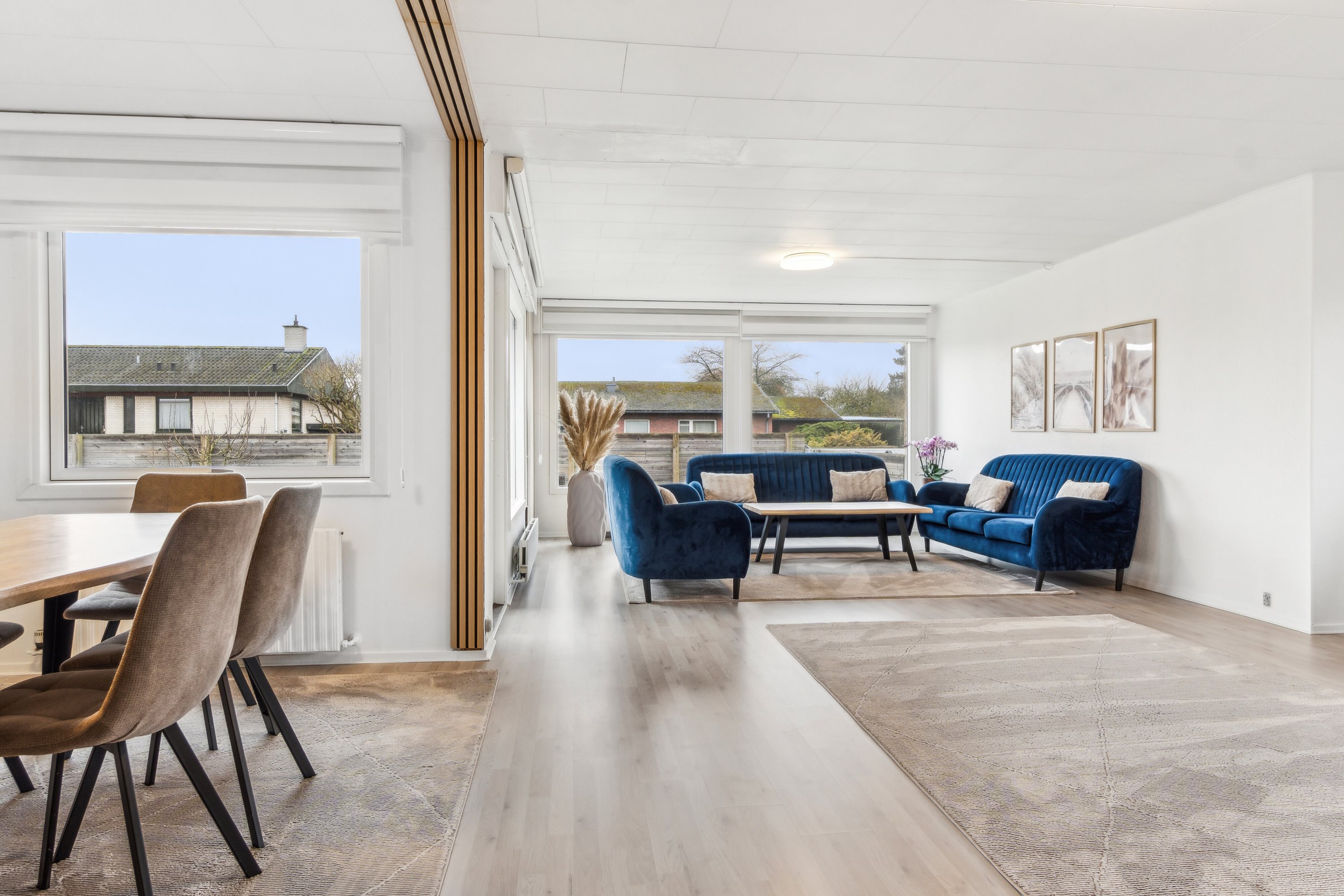 Fremhævet stue billede i fuldskærmstilstand. Billede af Langåvej 48, 2650 Hvidovre