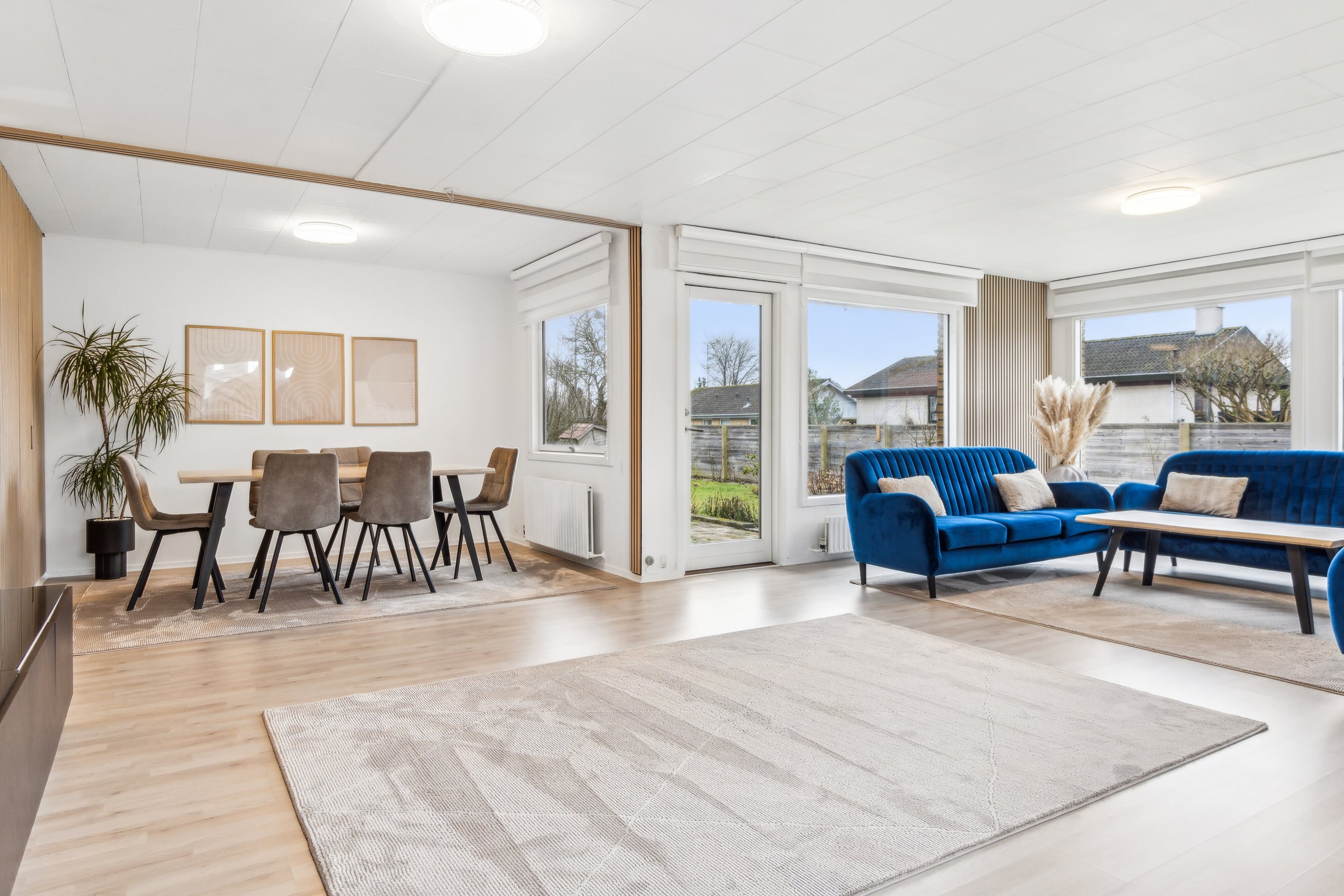 Miniaturebillede 1: stue. Billede af Langåvej 48, 2650 Hvidovre