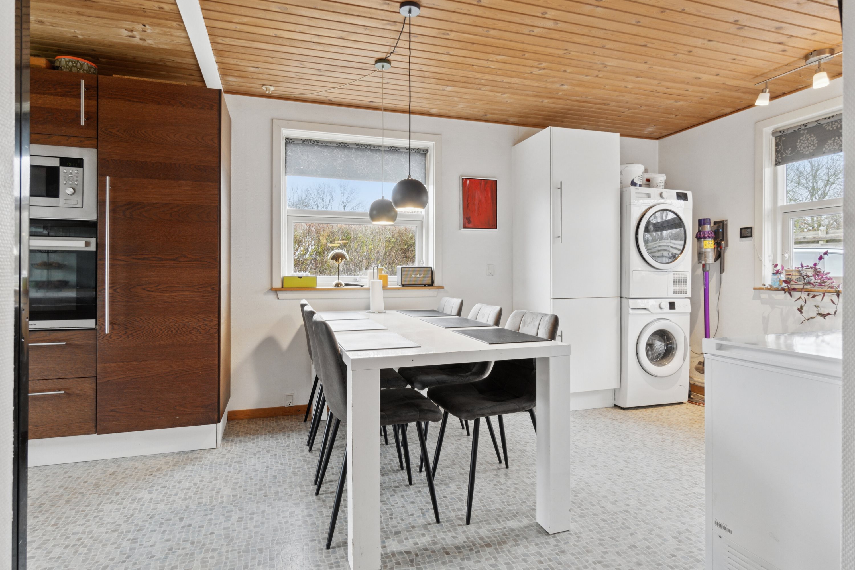 Fremhævet køkken billede i fuldskærmstilstand. Billede af Violvej 38, Svenstrup, 4220 Korsør