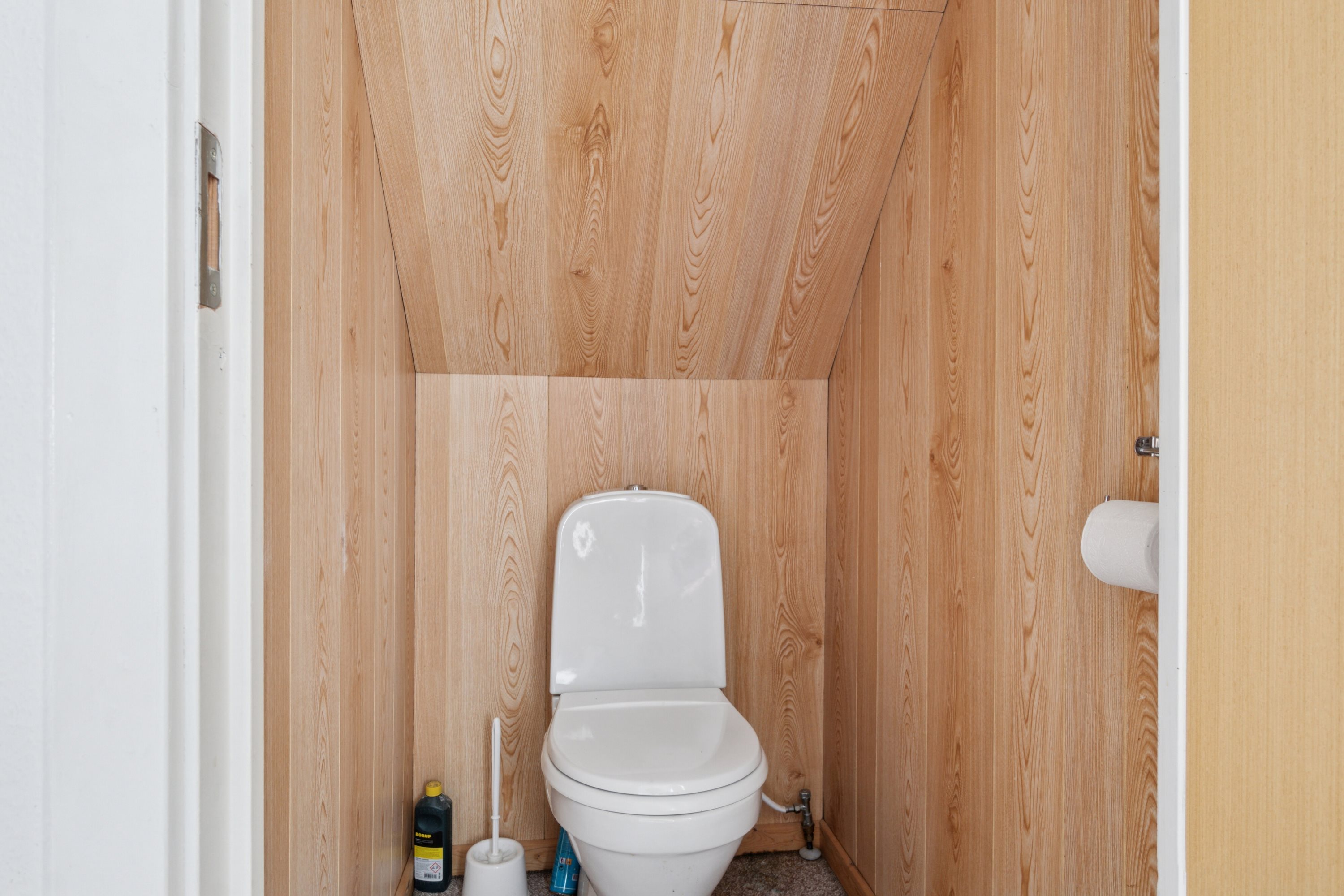 Fremhævet badeværelse billede i fuldskærmstilstand. Billede af Klemens Storegade 7, 3782 Klemensker