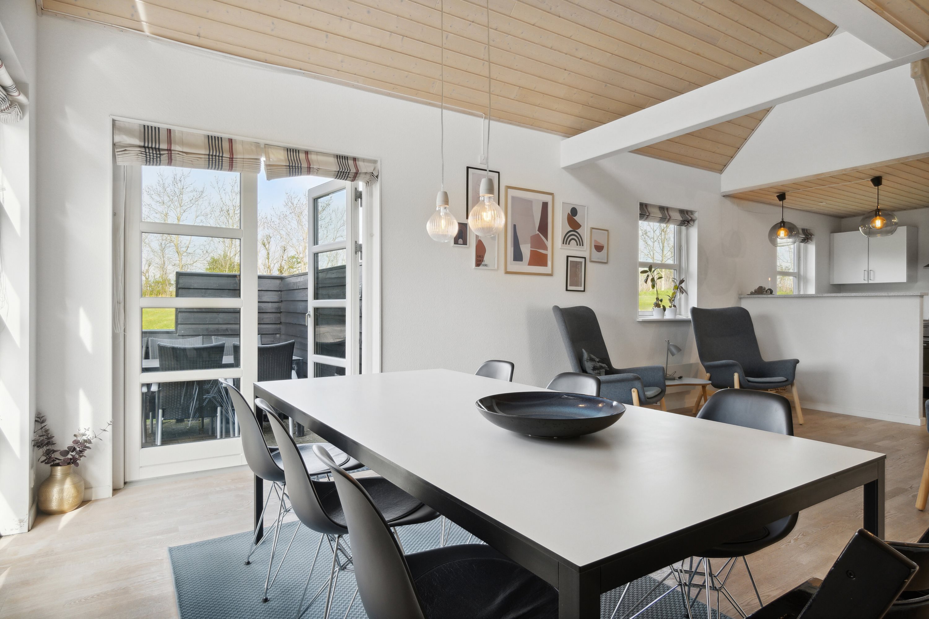 Fremhævet stue billede i fuldskærmstilstand. Billede af Golfvænget 6, Gatten, 9640 Farsø