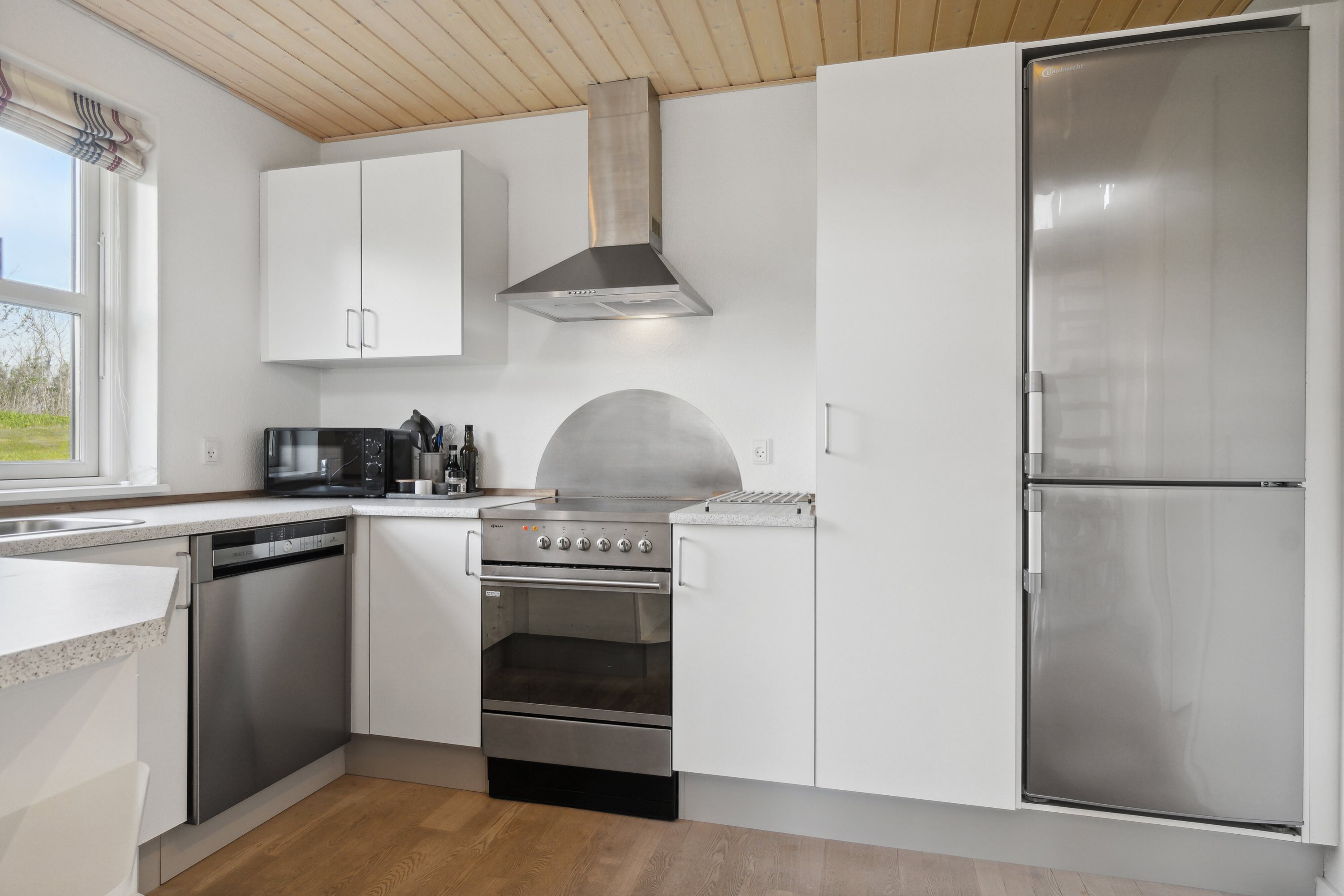 Fremhævet køkken billede i fuldskærmstilstand. Billede af Golfvænget 6, Gatten, 9640 Farsø