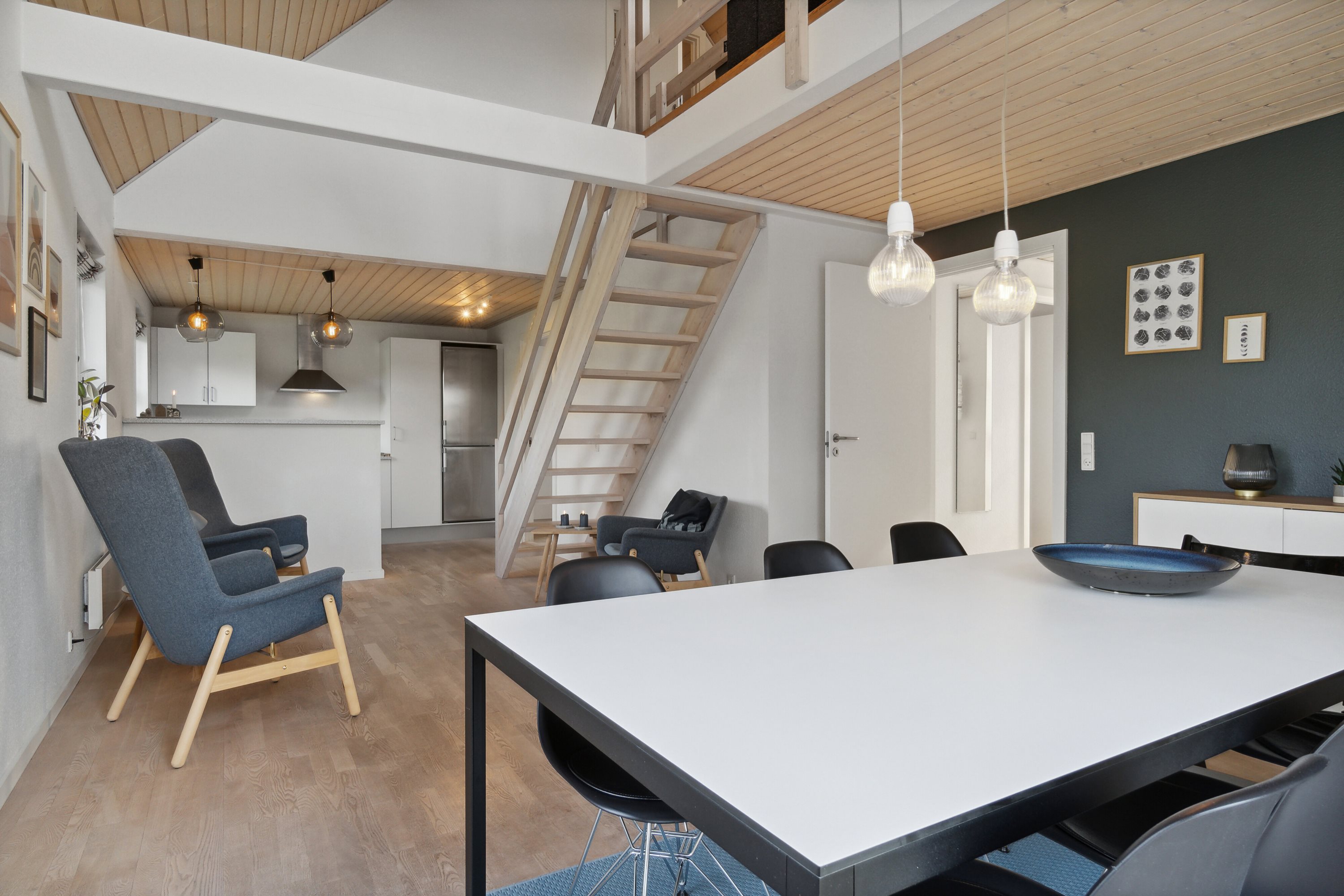 Fremhævet stue billede i fuldskærmstilstand. Billede af Golfvænget 6, Gatten, 9640 Farsø