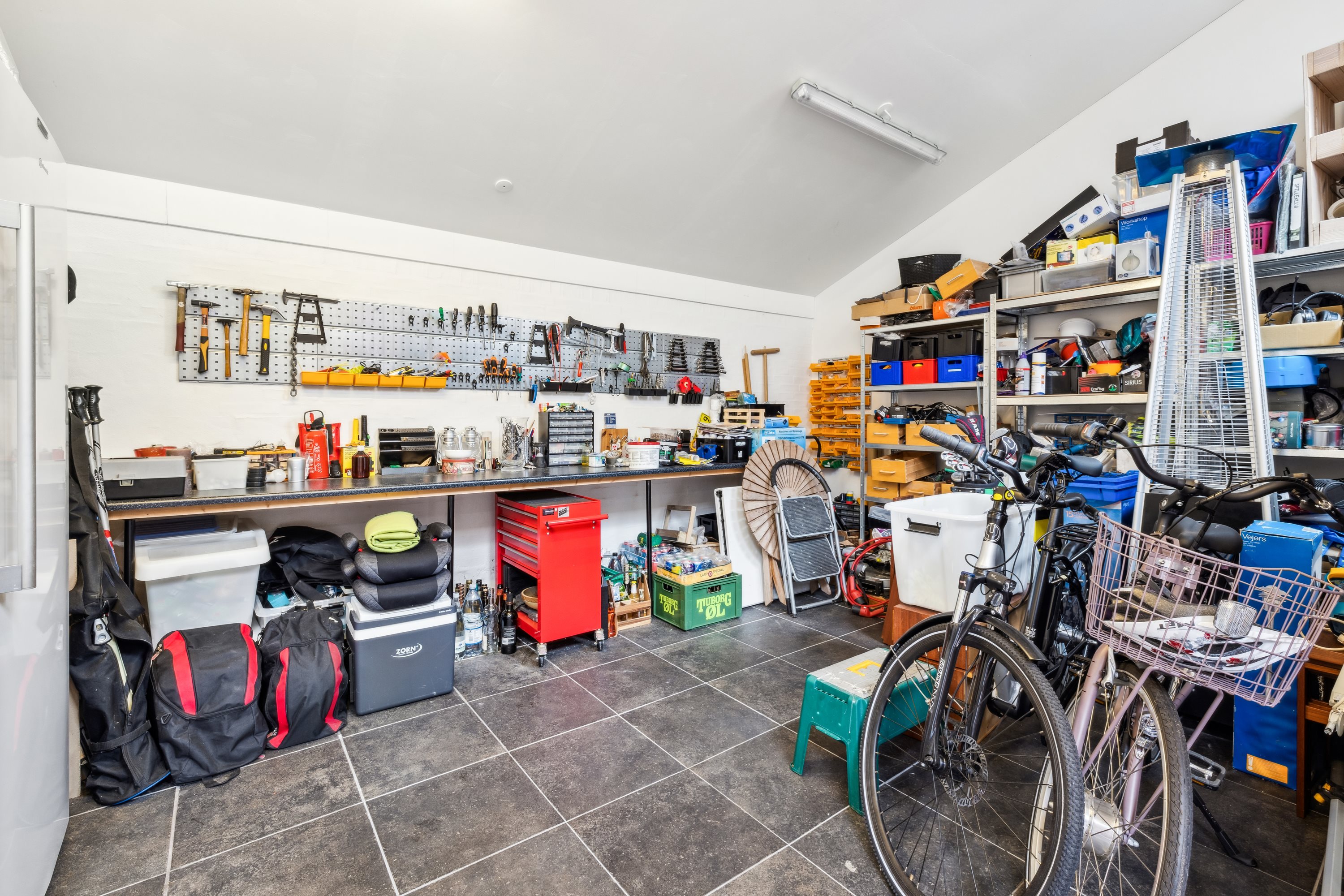 Fremhævet garage billede i fuldskærmstilstand. Billede af Havrevej 14, 8586 Ørum Djurs