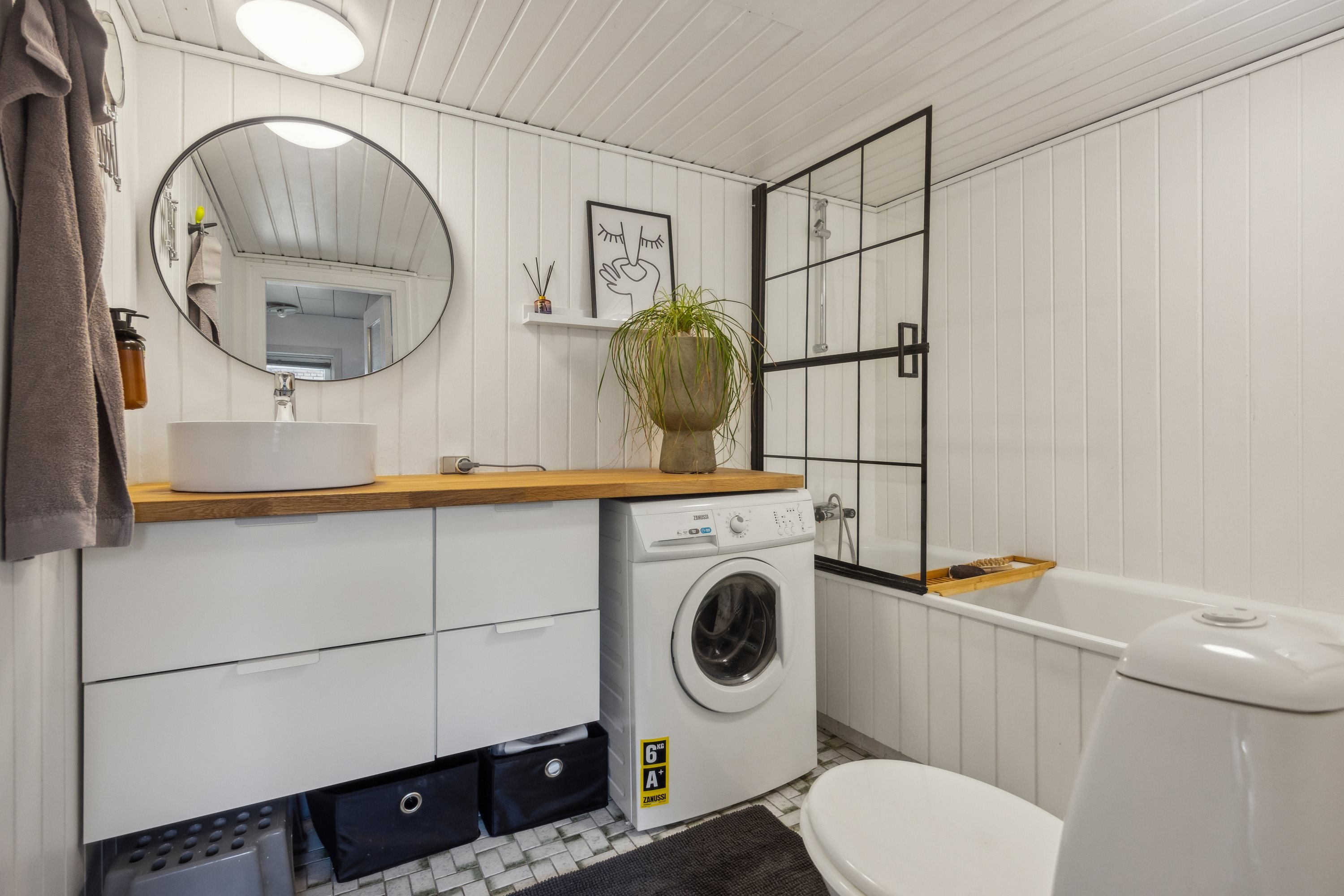 Fremhævet badeværelse billede i fuldskærmstilstand. Billede af Ørstedsvej 1, 9460 Brovst