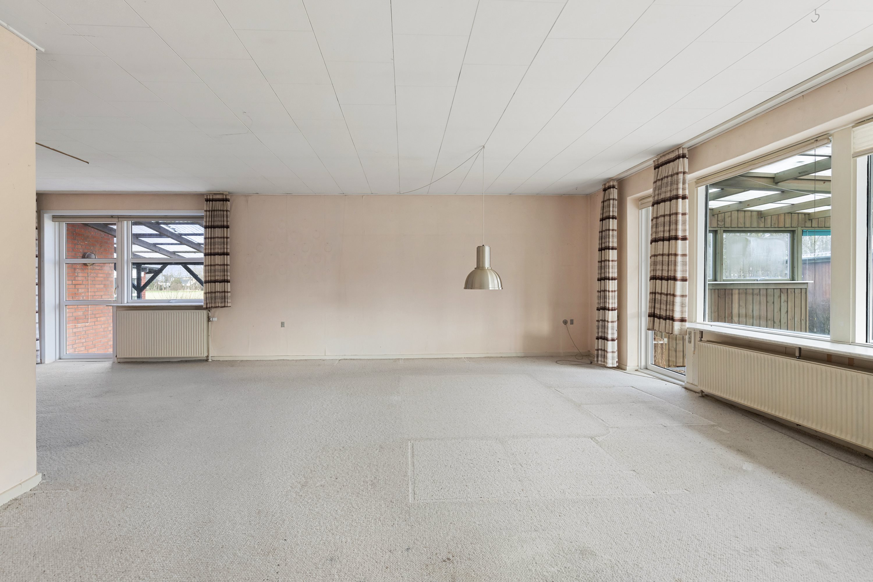 Fremhævet stue billede i fuldskærmstilstand. Billede af Nygade 9, Østrup, 9600 Aars