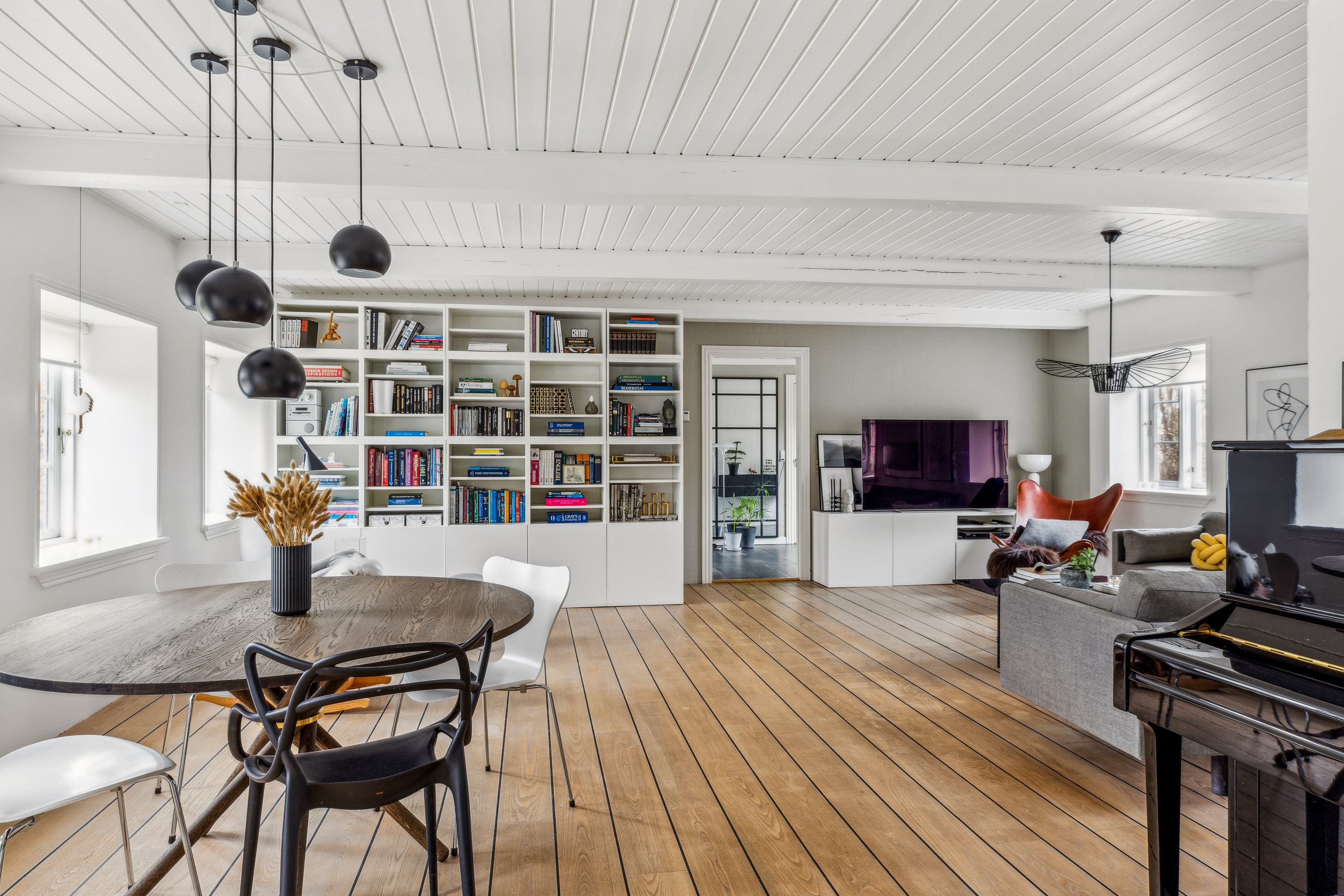 Fremhævet stue billede i fuldskærmstilstand. Billede af Obbekjærvej 129, Obbekær, 6760 Ribe