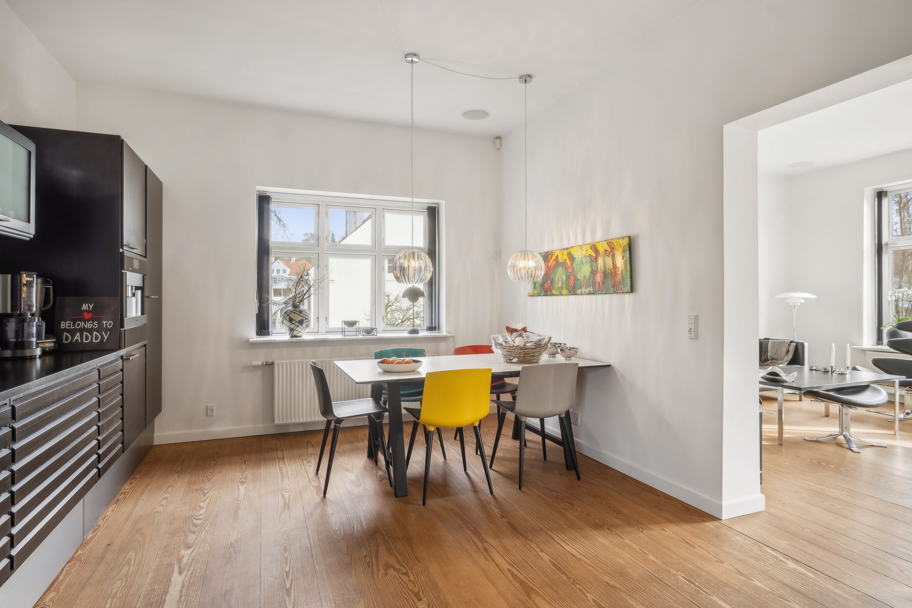 Fremhævet spisestue billede i fuldskærmstilstand. Billede af Jørgensgård 21, 6200 Aabenraa