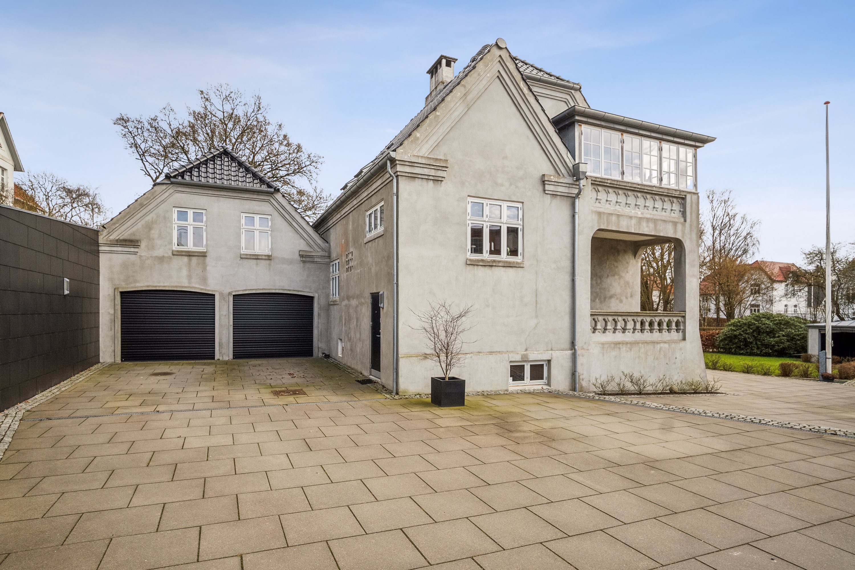 Fremhævet udendørs billede i fuldskærmstilstand. Billede af Jørgensgård 21, 6200 Aabenraa