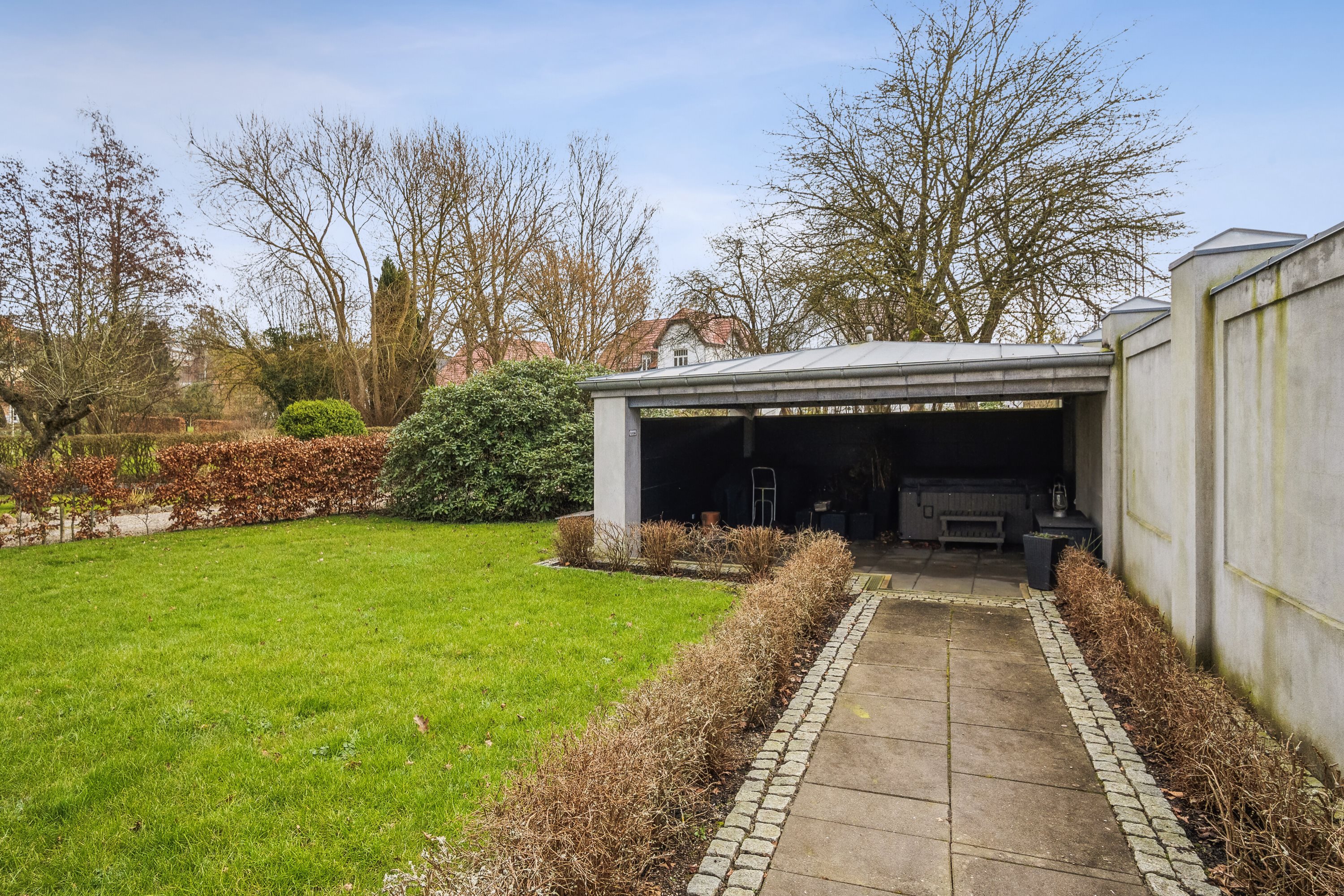 Fremhævet udendørs billede i fuldskærmstilstand. Billede af Jørgensgård 21, 6200 Aabenraa