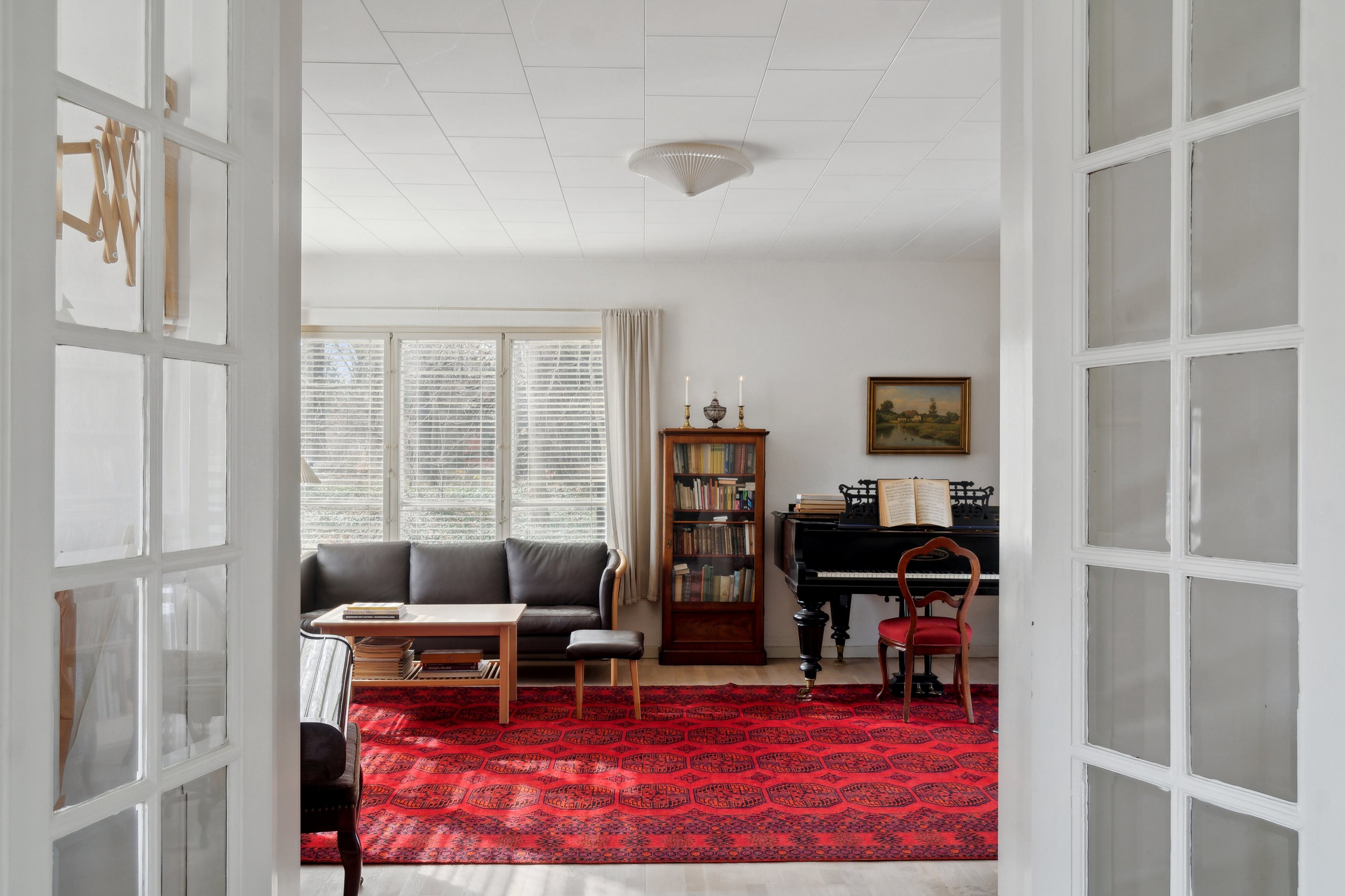 Fremhævet stue billede i fuldskærmstilstand. Billede af Vej 11 3, Jyderup Lyng, 4560 Vig