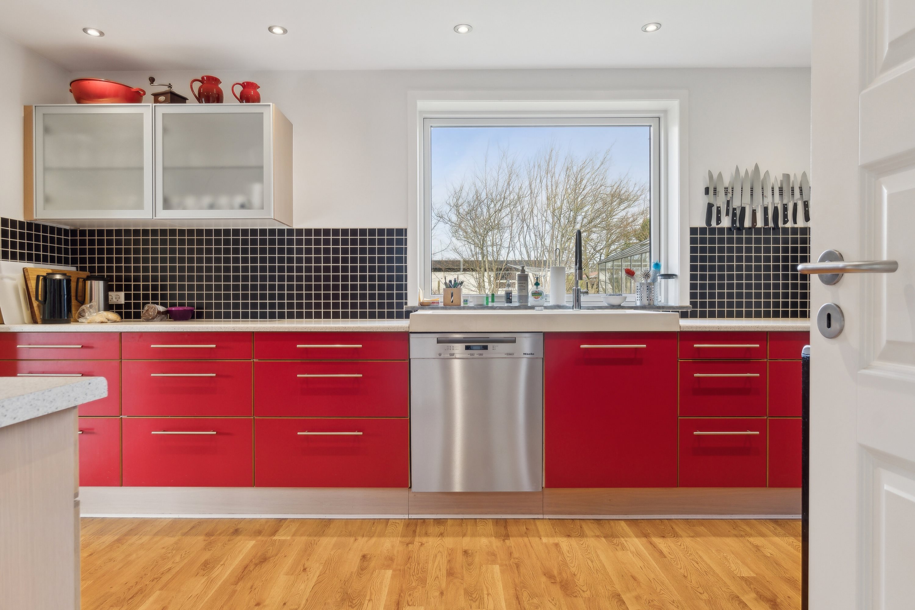 Fremhævet køkken billede i fuldskærmstilstand. Billede af Lonesvej 11, 9800 Hjørring