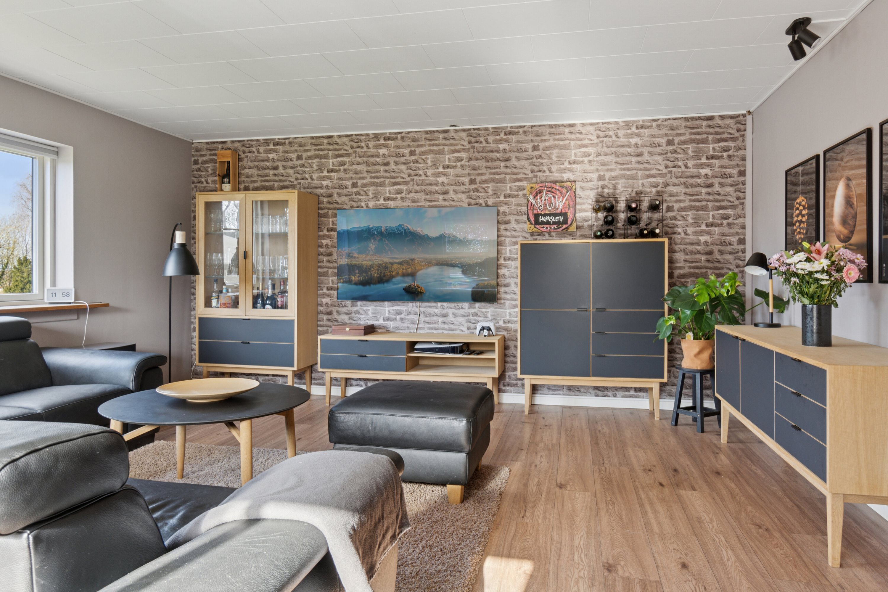 Fremhævet stue billede i fuldskærmstilstand. Billede af Smedevangen 3, 4243 Rude