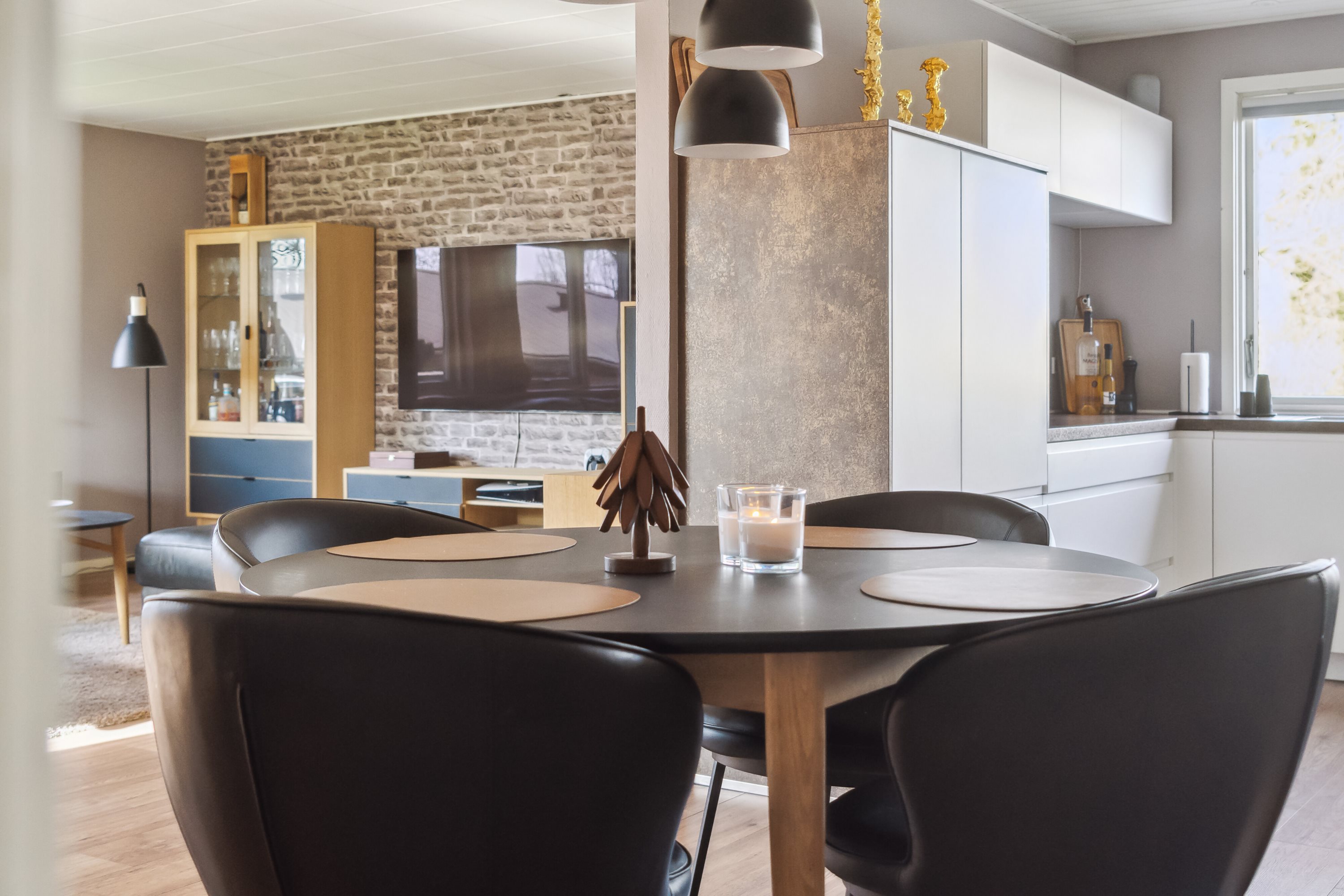 Fremhævet spisestue billede i fuldskærmstilstand. Billede af Smedevangen 3, 4243 Rude