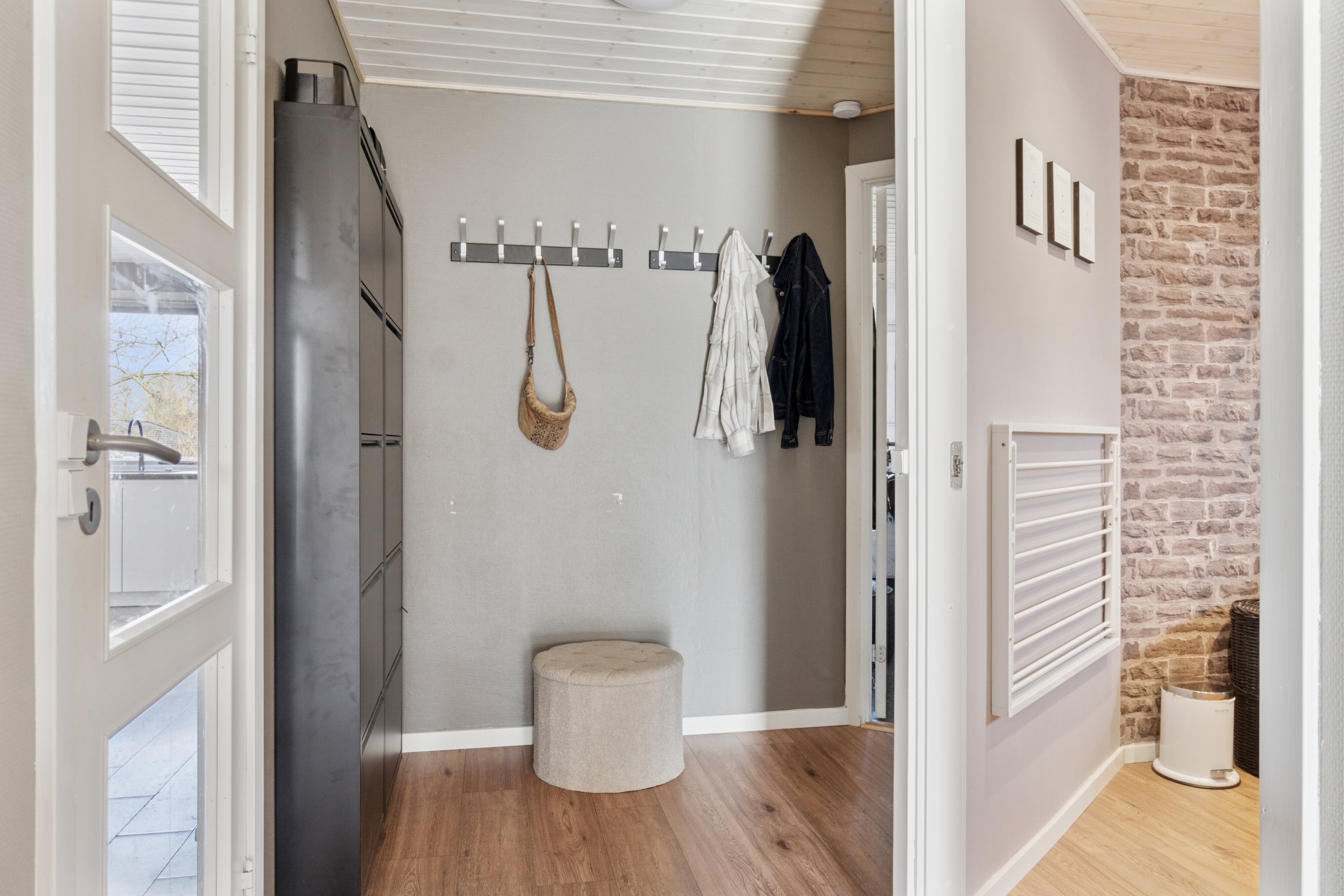 Fremhævet gang billede i fuldskærmstilstand. Billede af Smedevangen 3, 4243 Rude