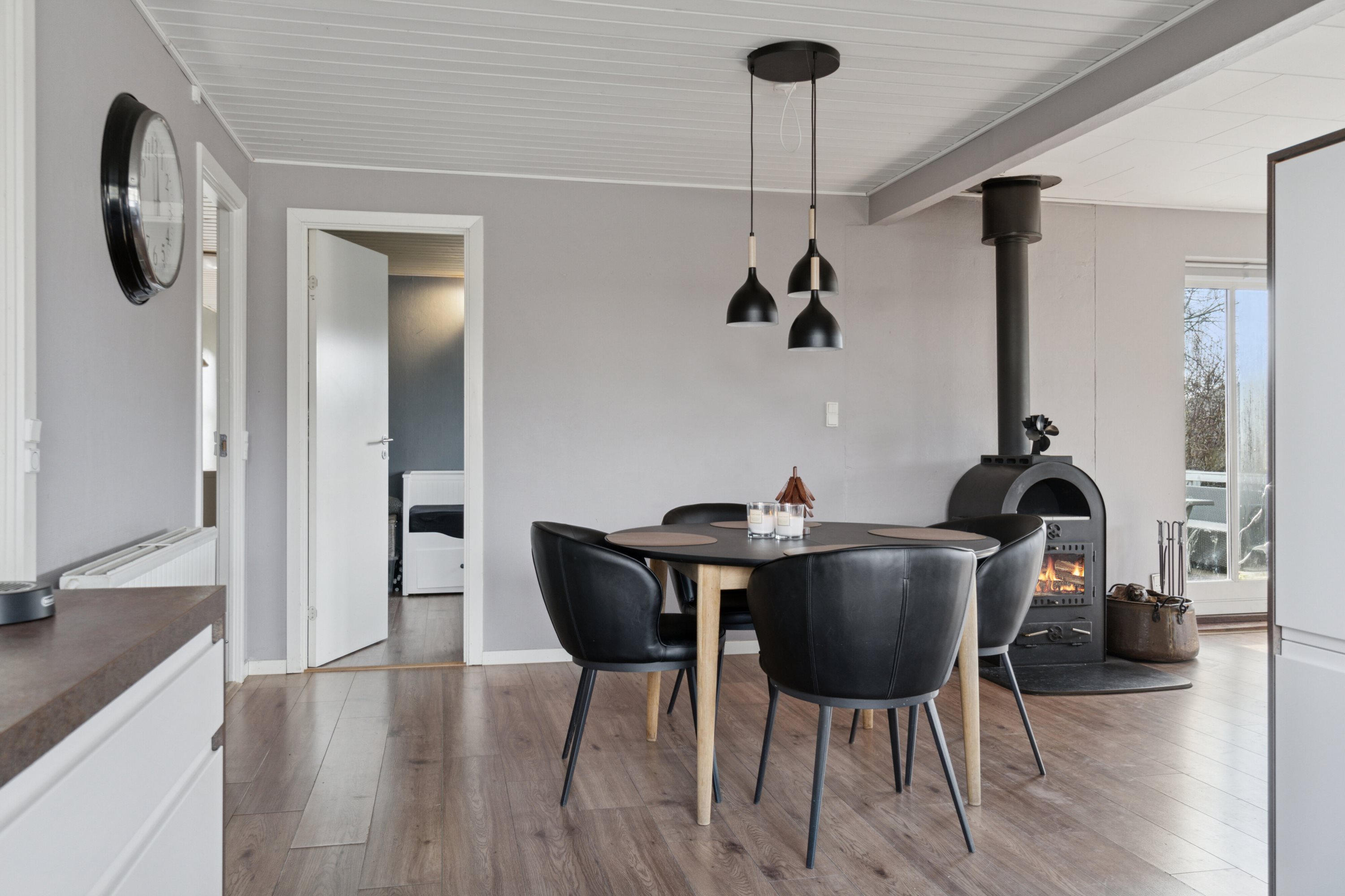 Fremhævet spisestue billede i fuldskærmstilstand. Billede af Smedevangen 3, 4243 Rude