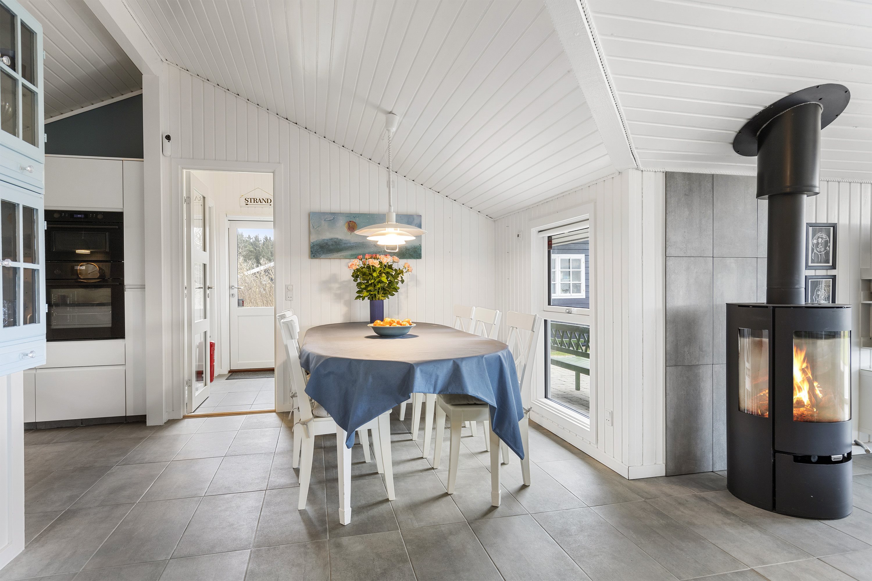 Fremhævet køkken alrum billede i fuldskærmstilstand. Billede af Martsvej 39, Skal Klit, 9800 Hjørring