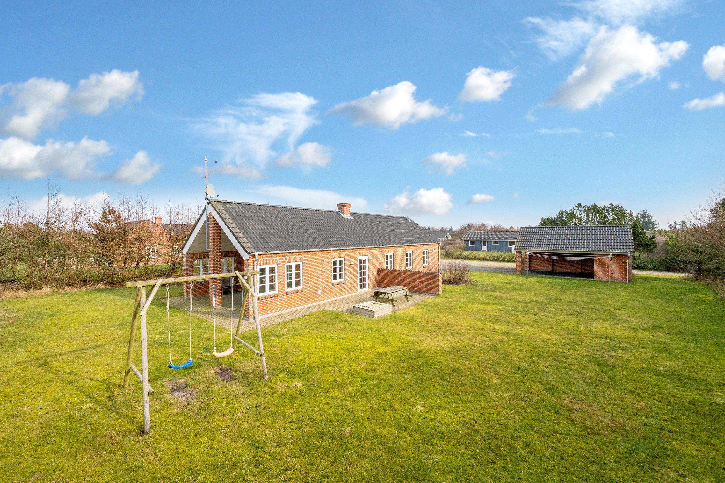 Miniaturebillede 1: facade. Billede af Tyttebærvej 4, Skaven , 6880 Tarm