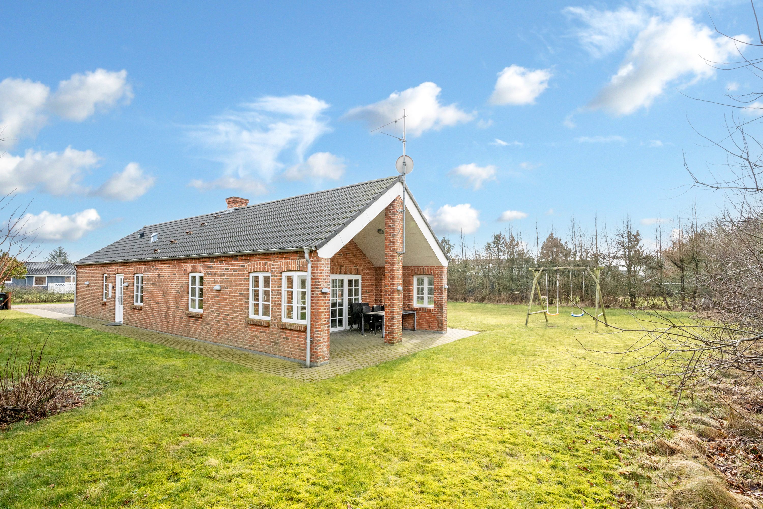 Miniaturebillede 2: facade. Billede af Tyttebærvej 4, Skaven , 6880 Tarm