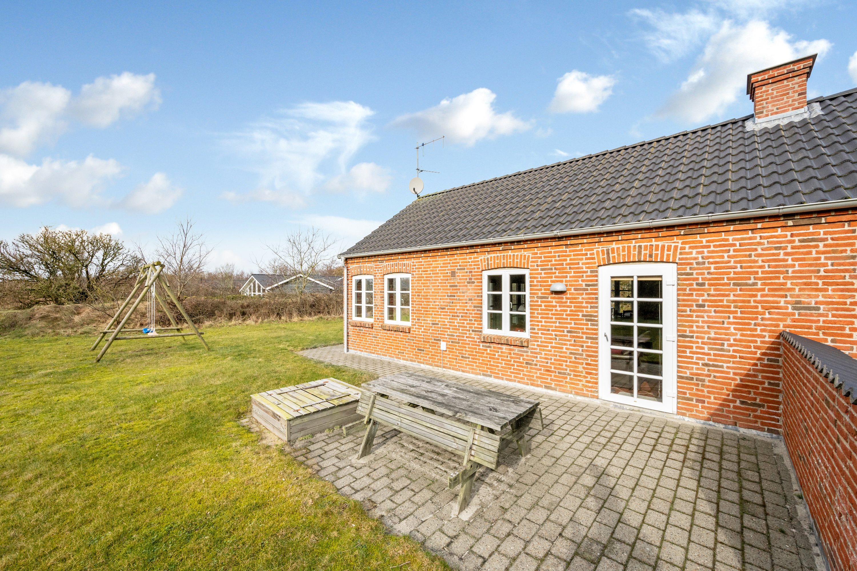 Fremhævet facade billede i fuldskærmstilstand. Billede af Tyttebærvej 4, Skaven , 6880 Tarm