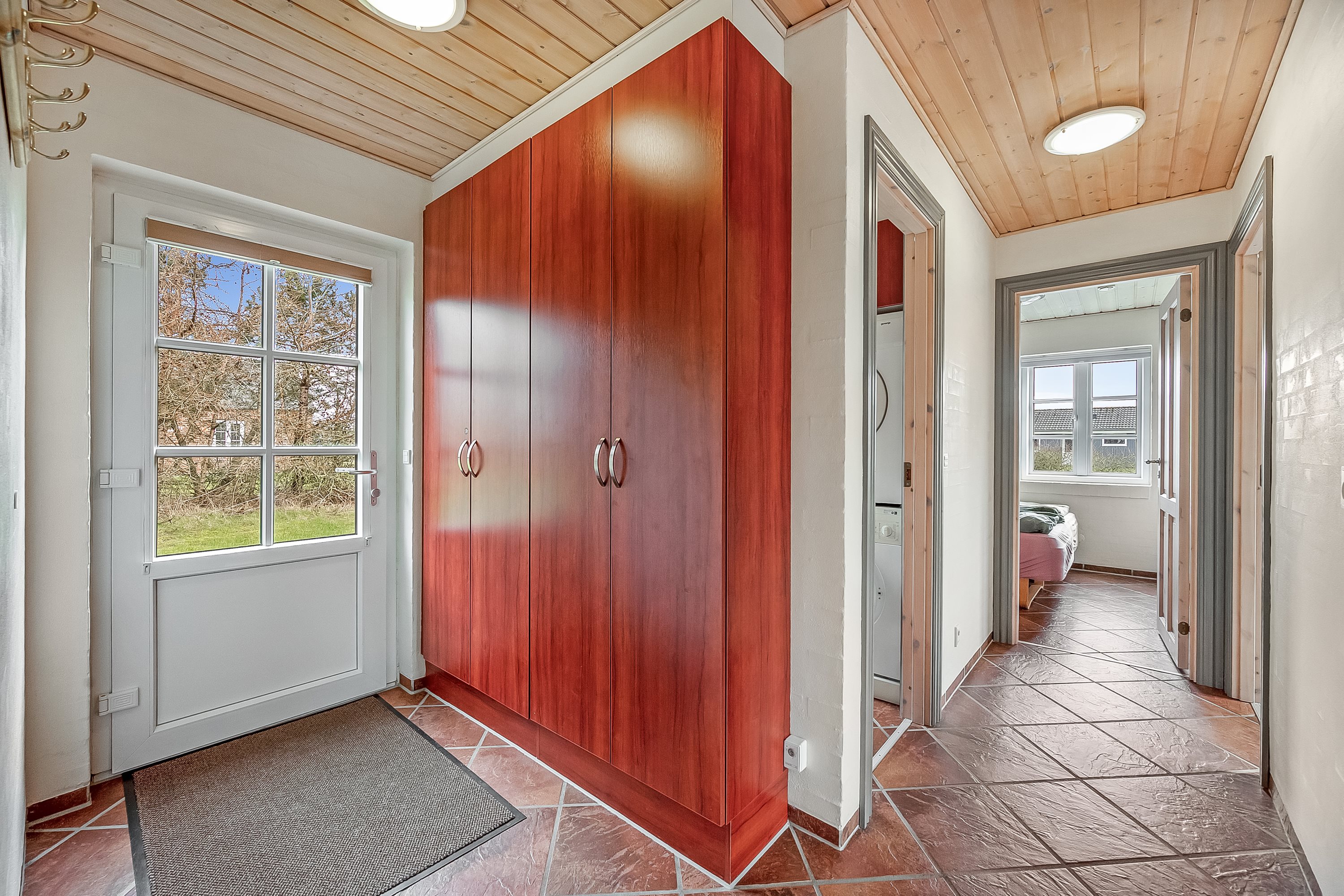 Fremhævet entre  billede i fuldskærmstilstand. Billede af Tyttebærvej 4, Skaven , 6880 Tarm